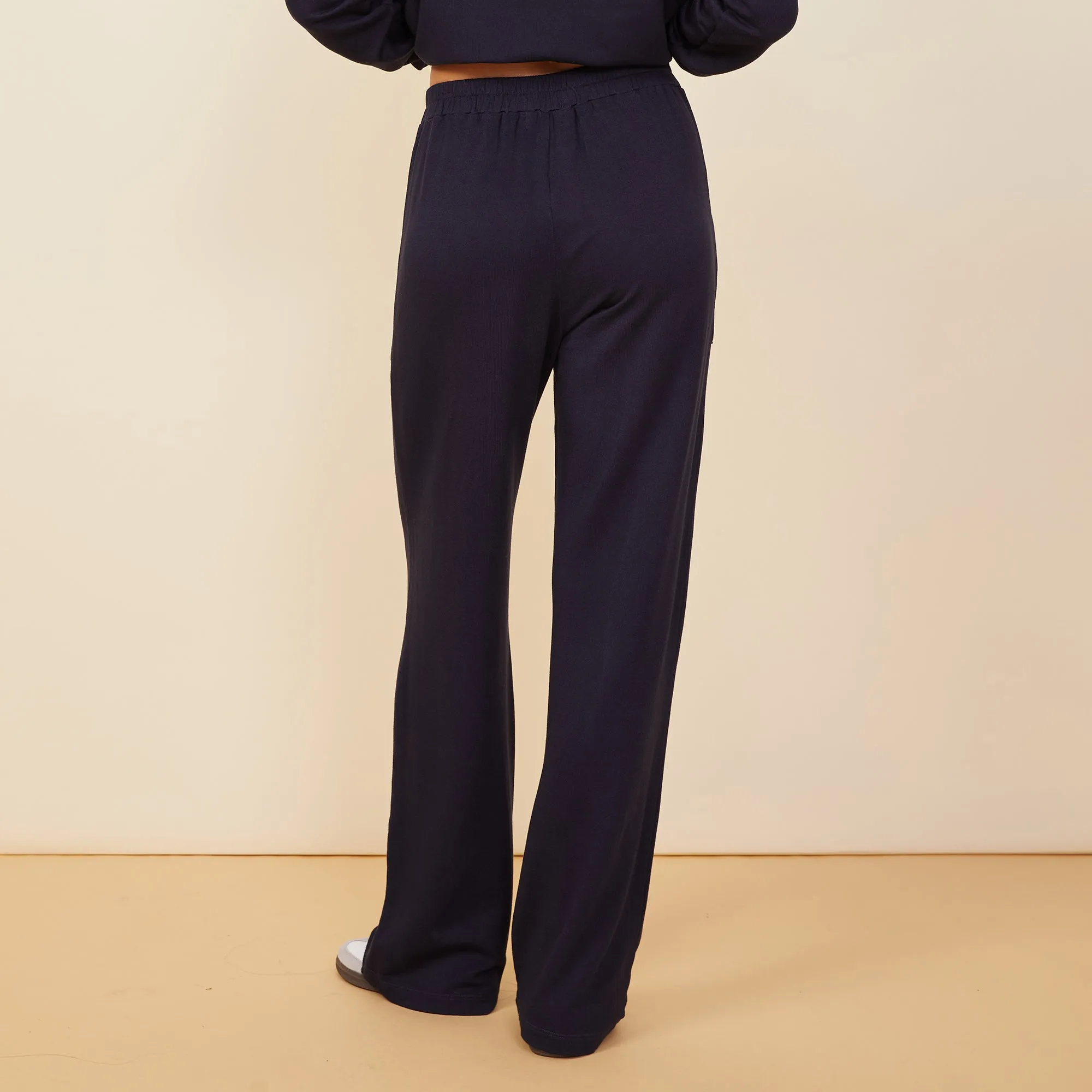 Supersoft Fleece Patch Pocket Sweat sold by Monrow product image thumbnail 4