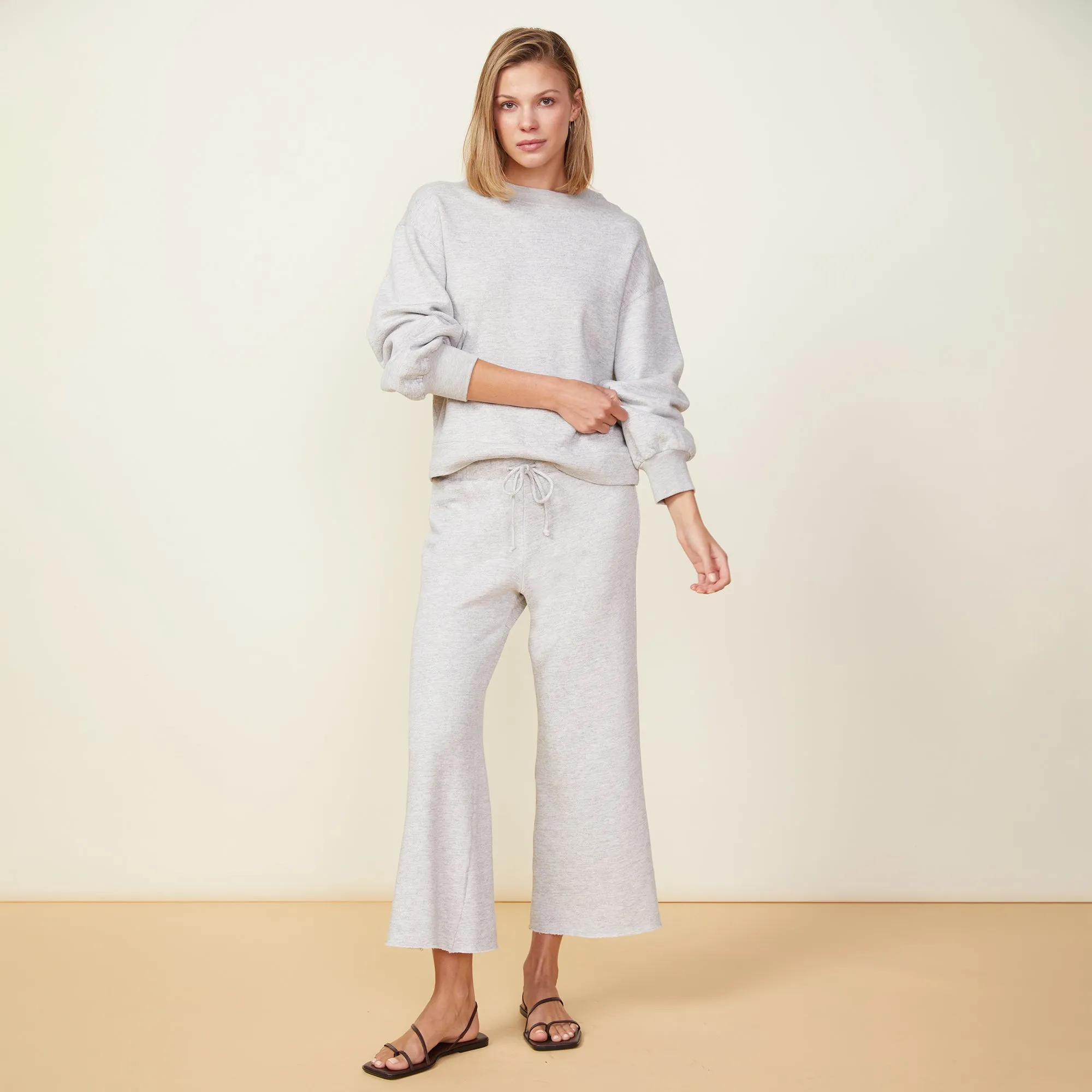 Crop Lounge Sweats sold by Monrow product image thumbnail 3