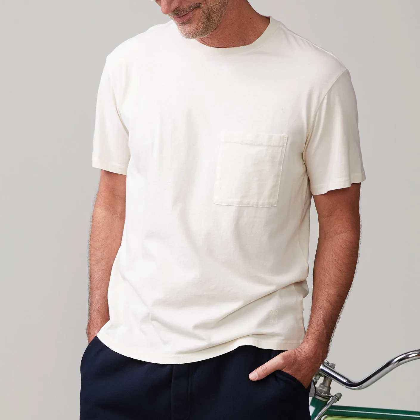 Relaxed Pocket Crew sold by Monrow product image thumbnail 3