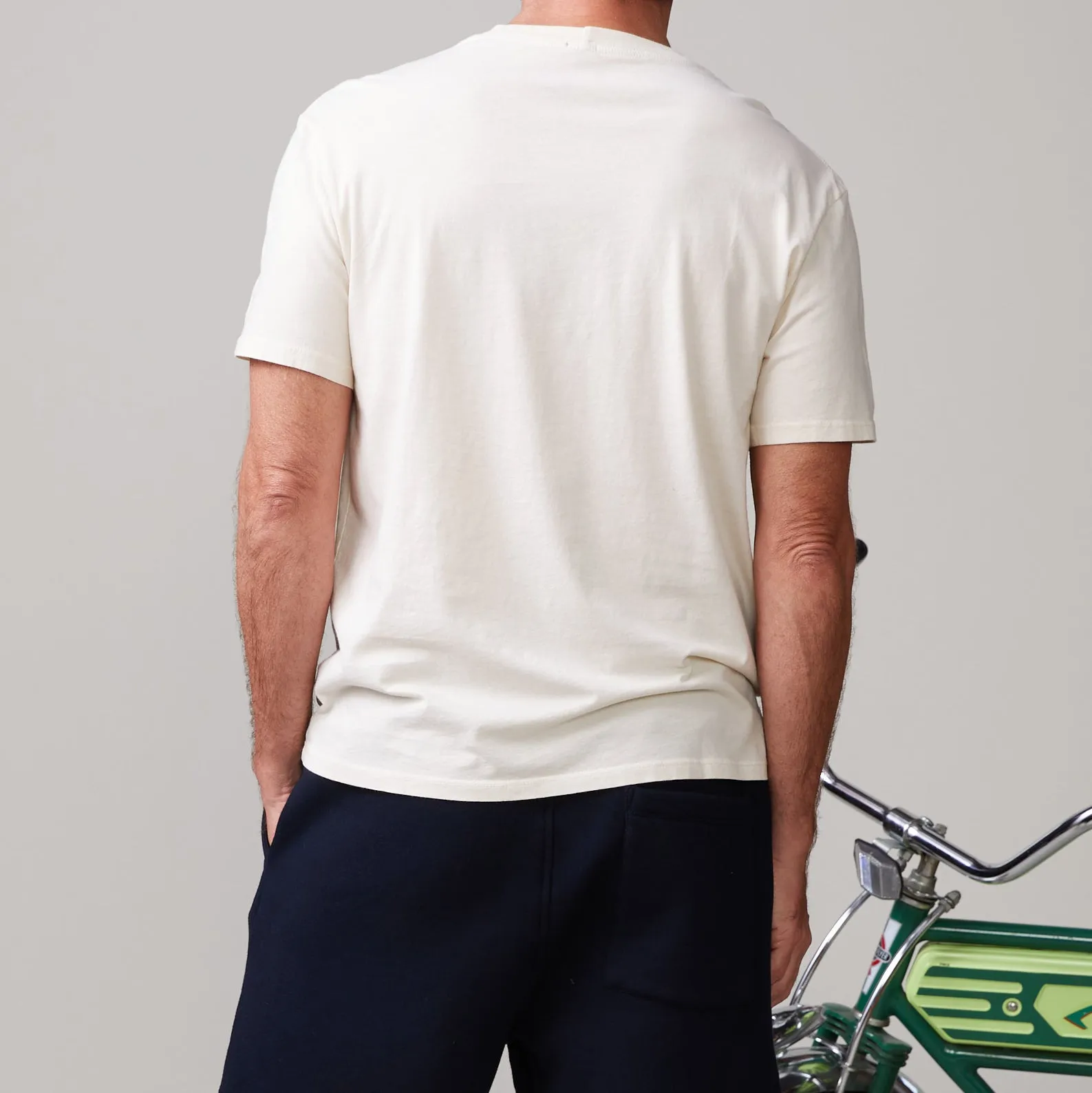 Relaxed Pocket Crew sold by Monrow product image thumbnail 4