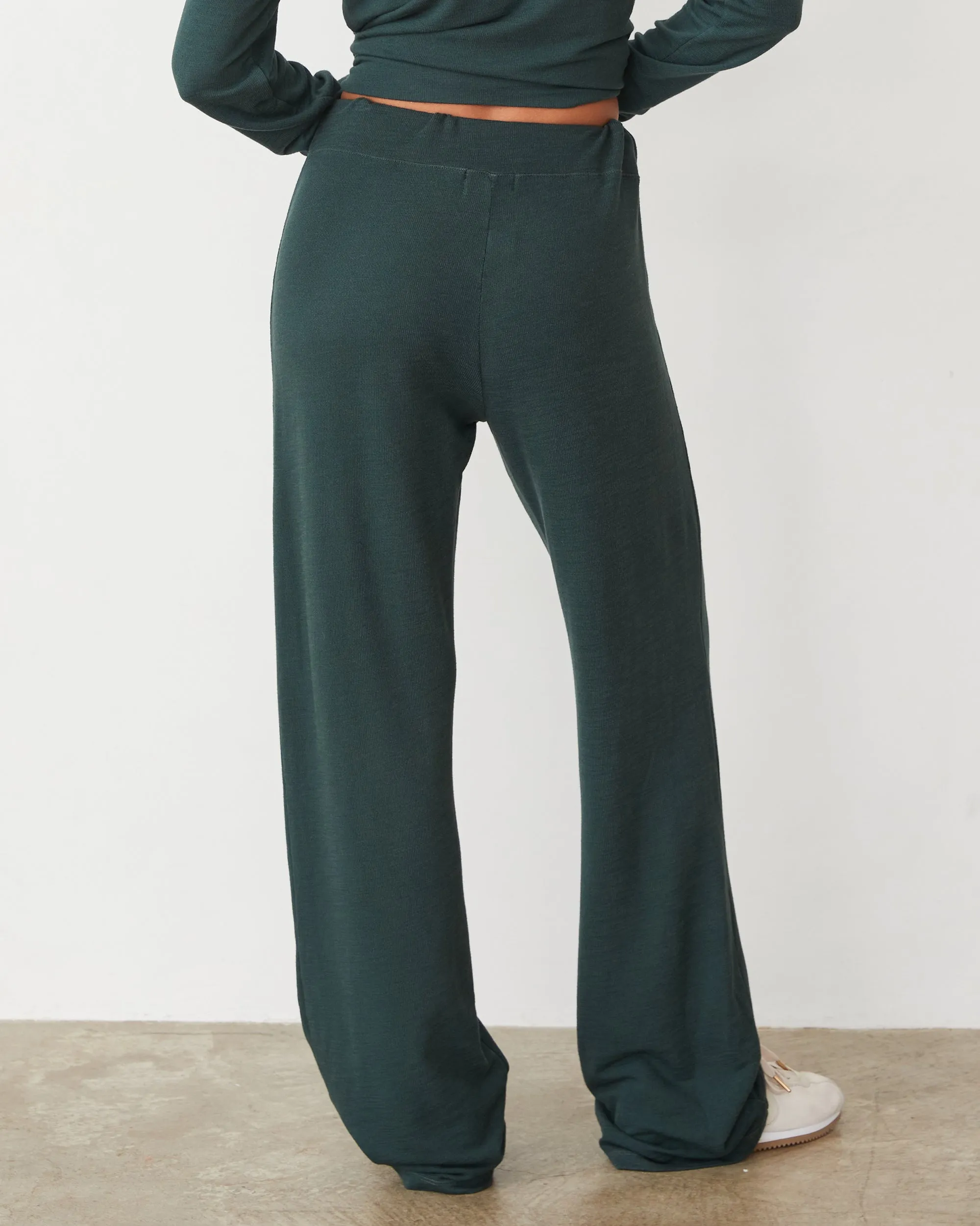 Supersoft Straight Leg Vintage Sweat sold by Monrow product image thumbnail 4