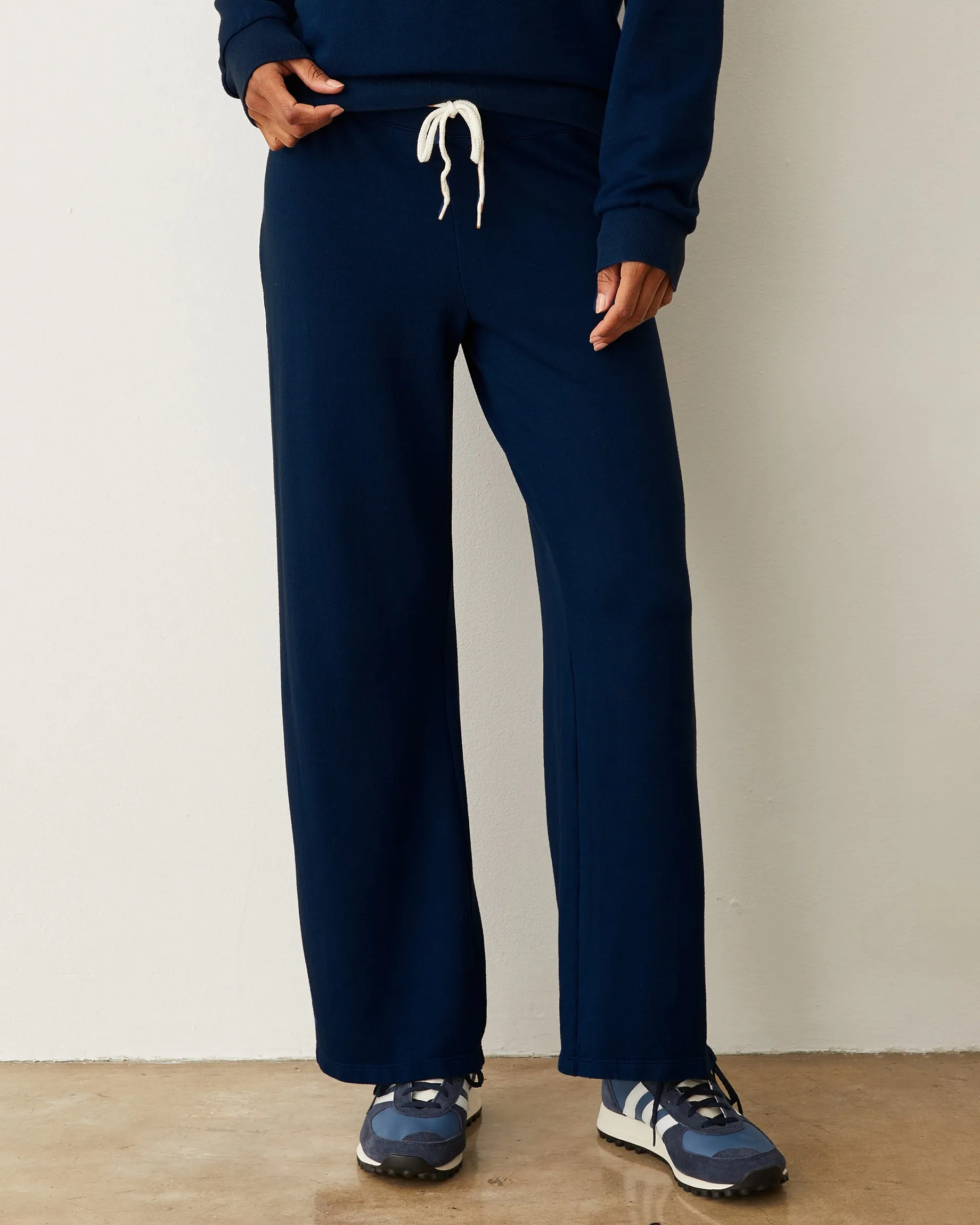 Softfleece Straight Leg Vintage Sweat sold by Monrow