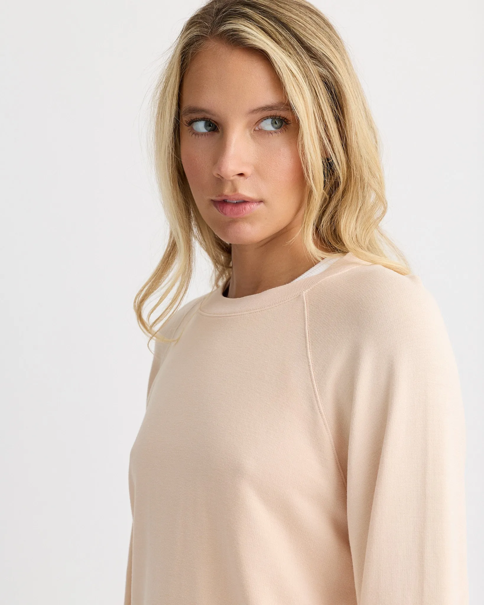 Softfleece Vintage Raglan sold by Monrow product image thumbnail 3