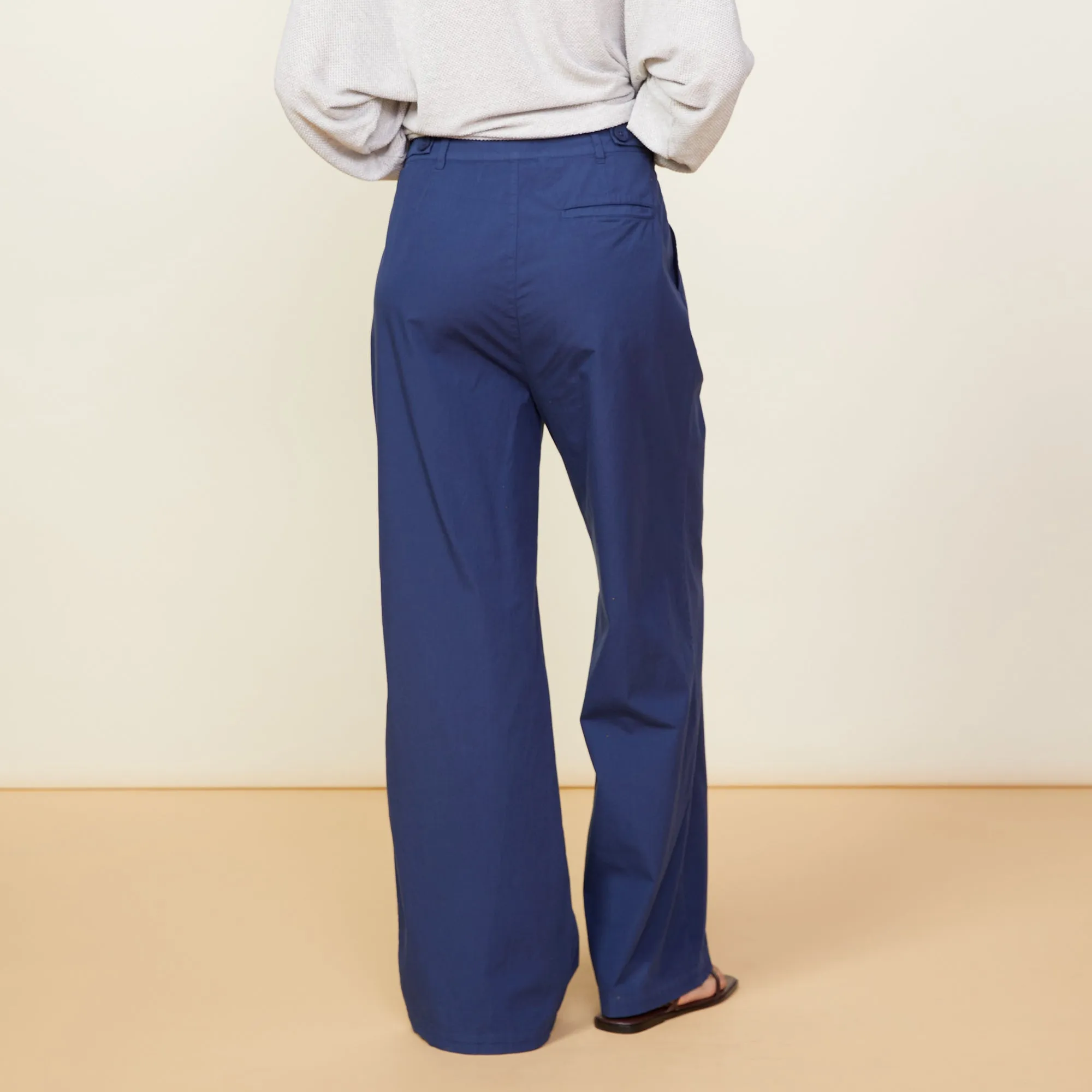 Poplin Wide Leg Trouser sold by Monrow product image thumbnail 4
