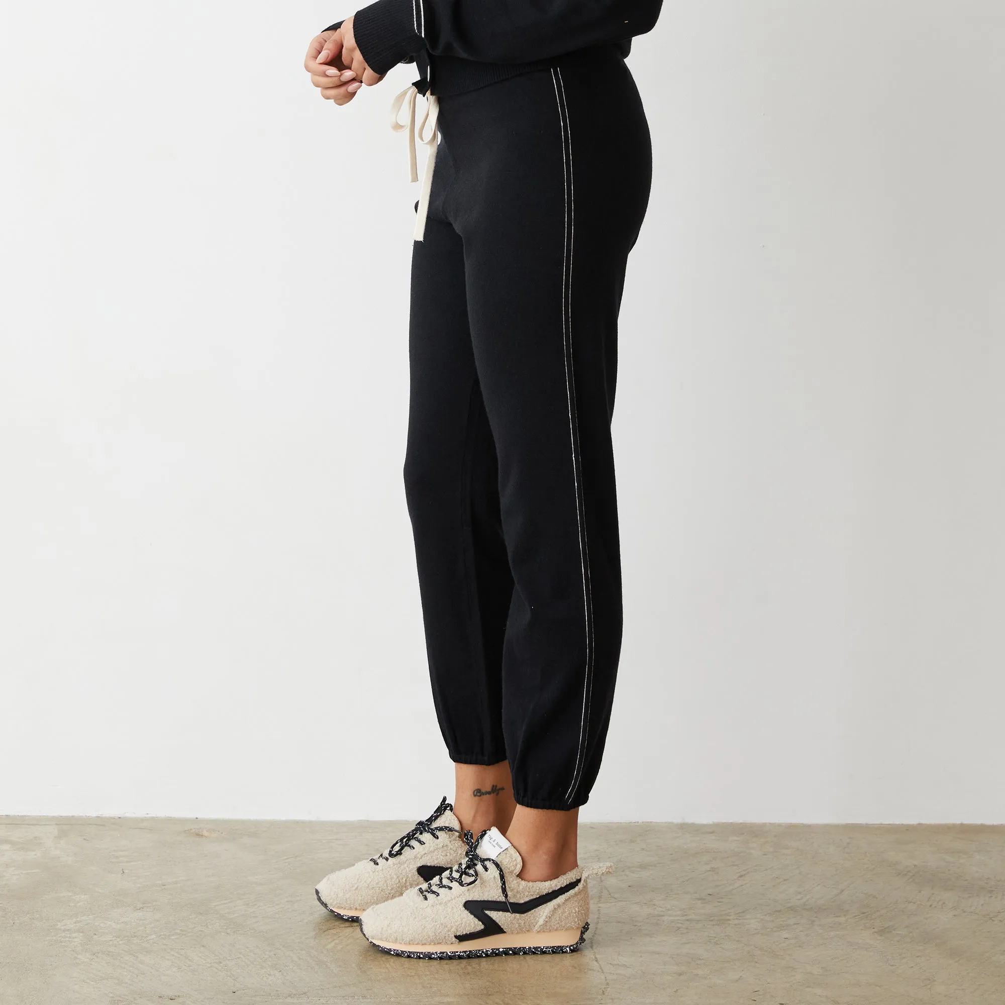 Lightknit Contrast Stitch Vintage Sweatpant sold by Monrow product image thumbnail 3