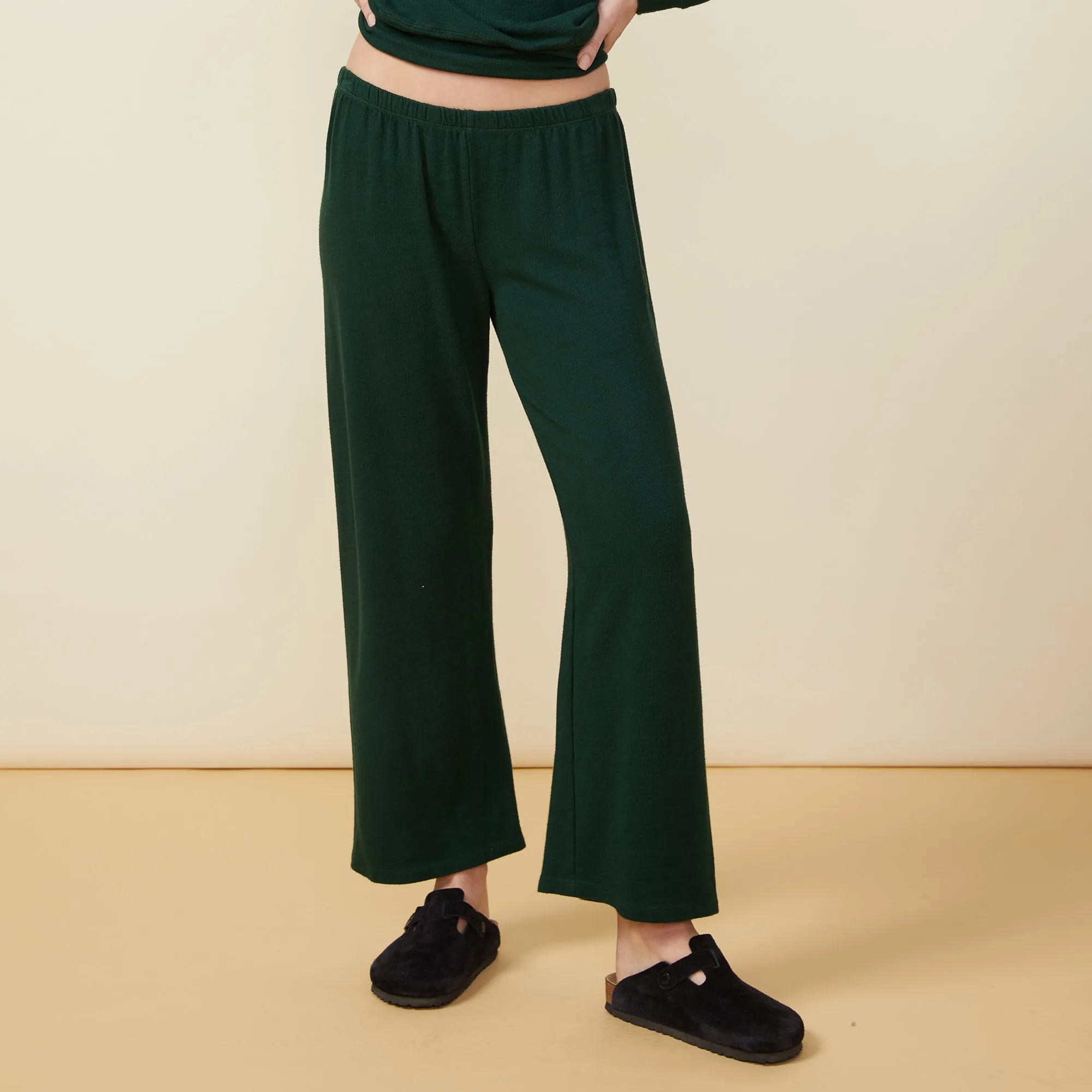 Supersoft Crop Straight Leg Sweat sold by Monrow product image thumbnail 2