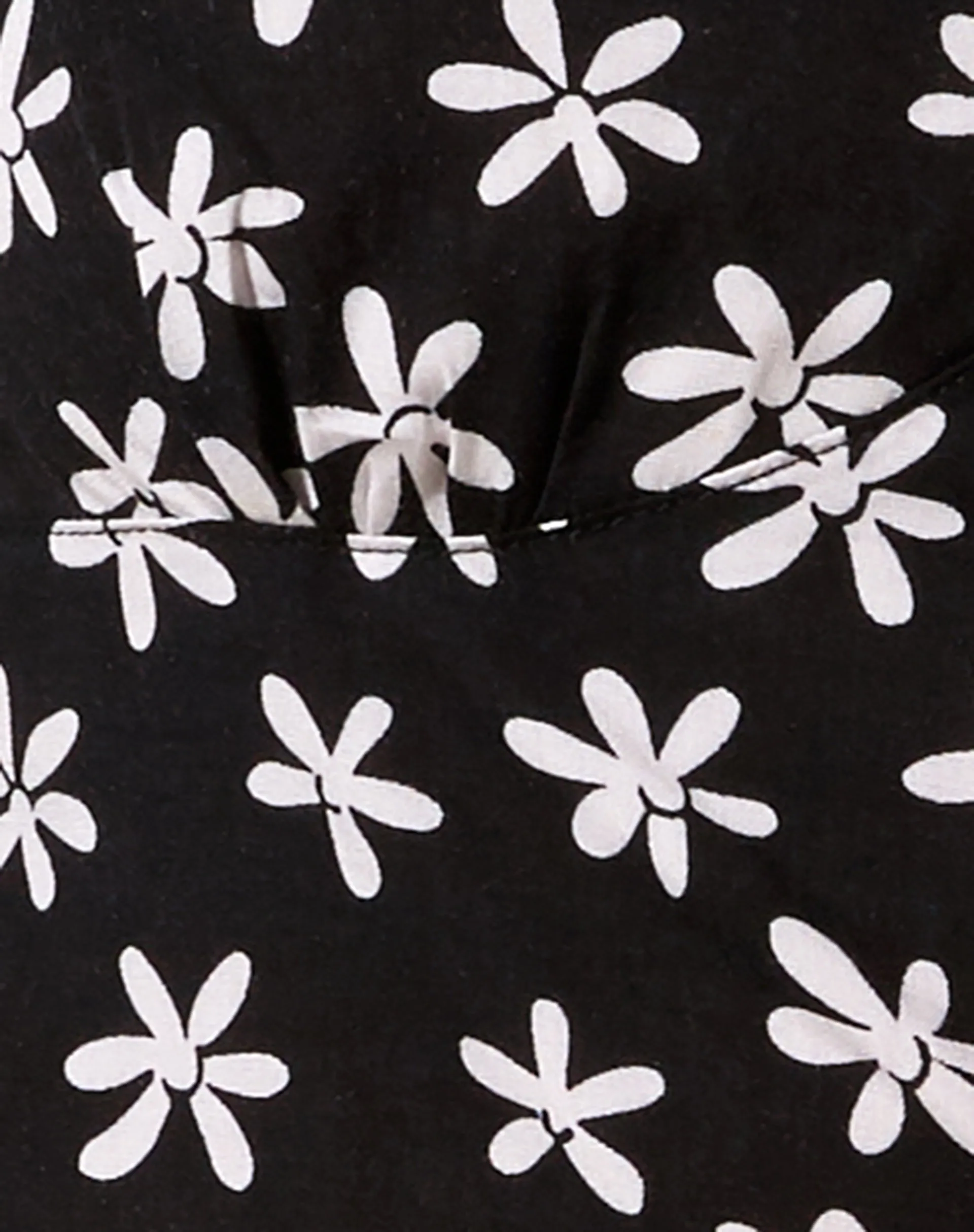 Datri Crop Top in 90's Daisy sold by Motel Rocks product image thumbnail 5