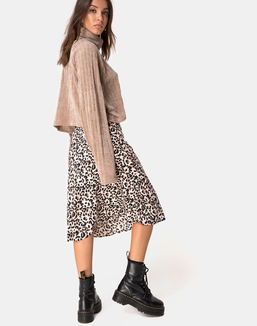 Evie Cropped Sweatshirt in Chenille Tan sold by Motel Rocks product image thumbnail 2