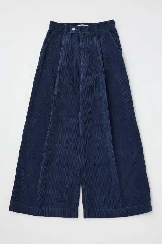 KINSTON CORDUROY WIDE PANTS sold by Moussy