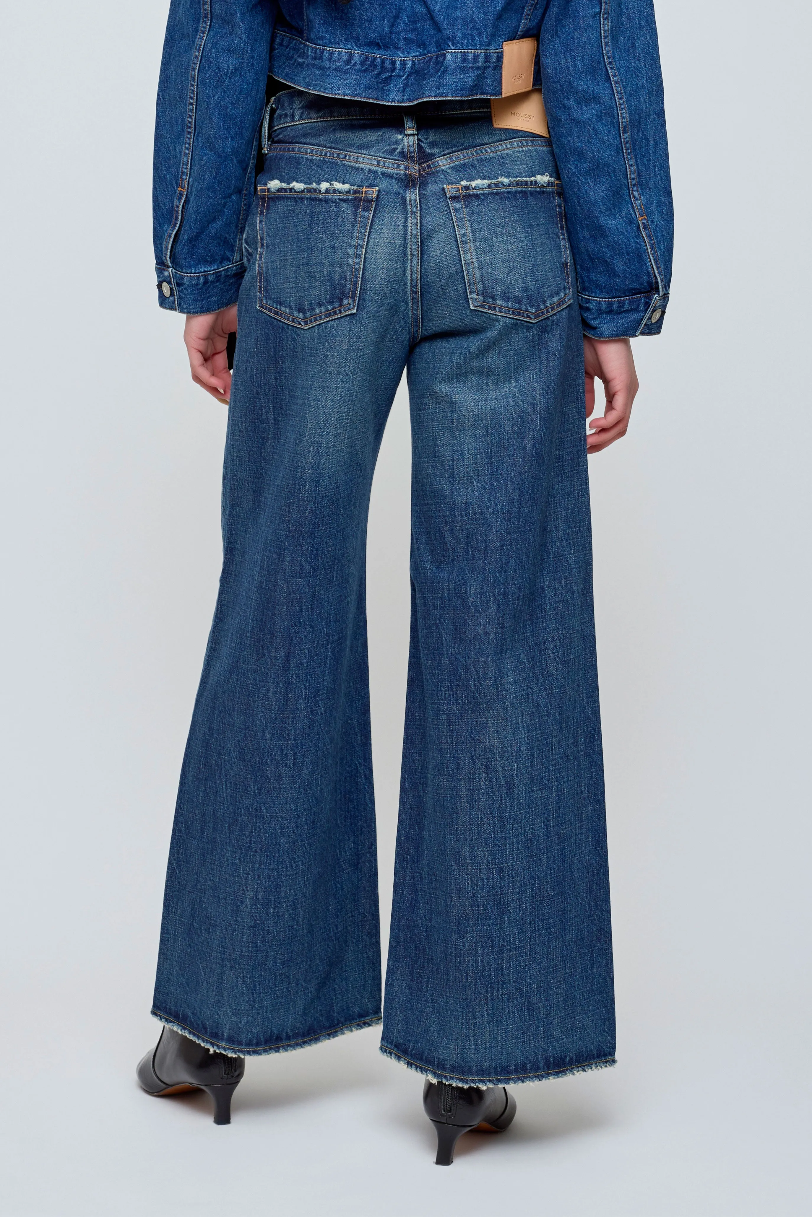 MCDAVID STRAIGHT BAGGY sold by Moussy product image thumbnail 3