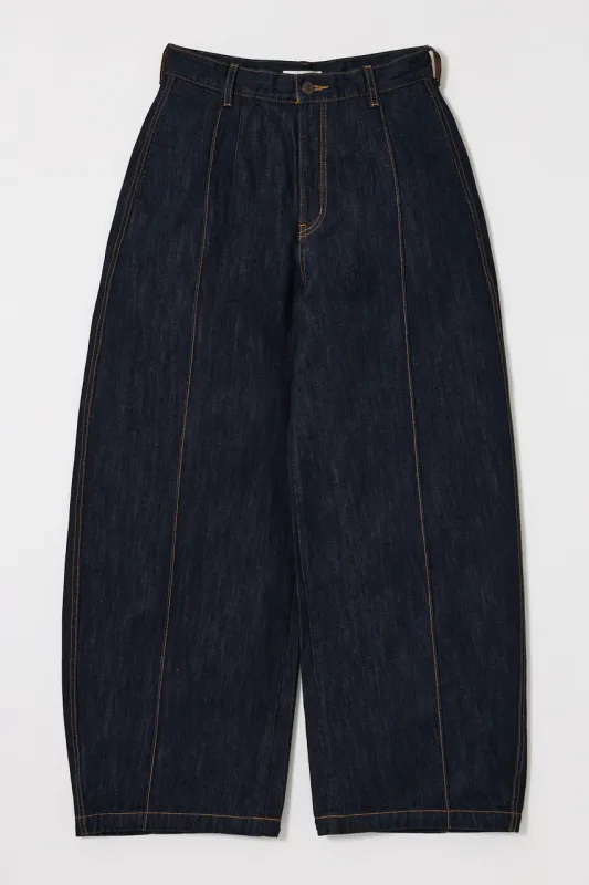 PIN TUCK COCOON STRAIGHT sold by Moussy