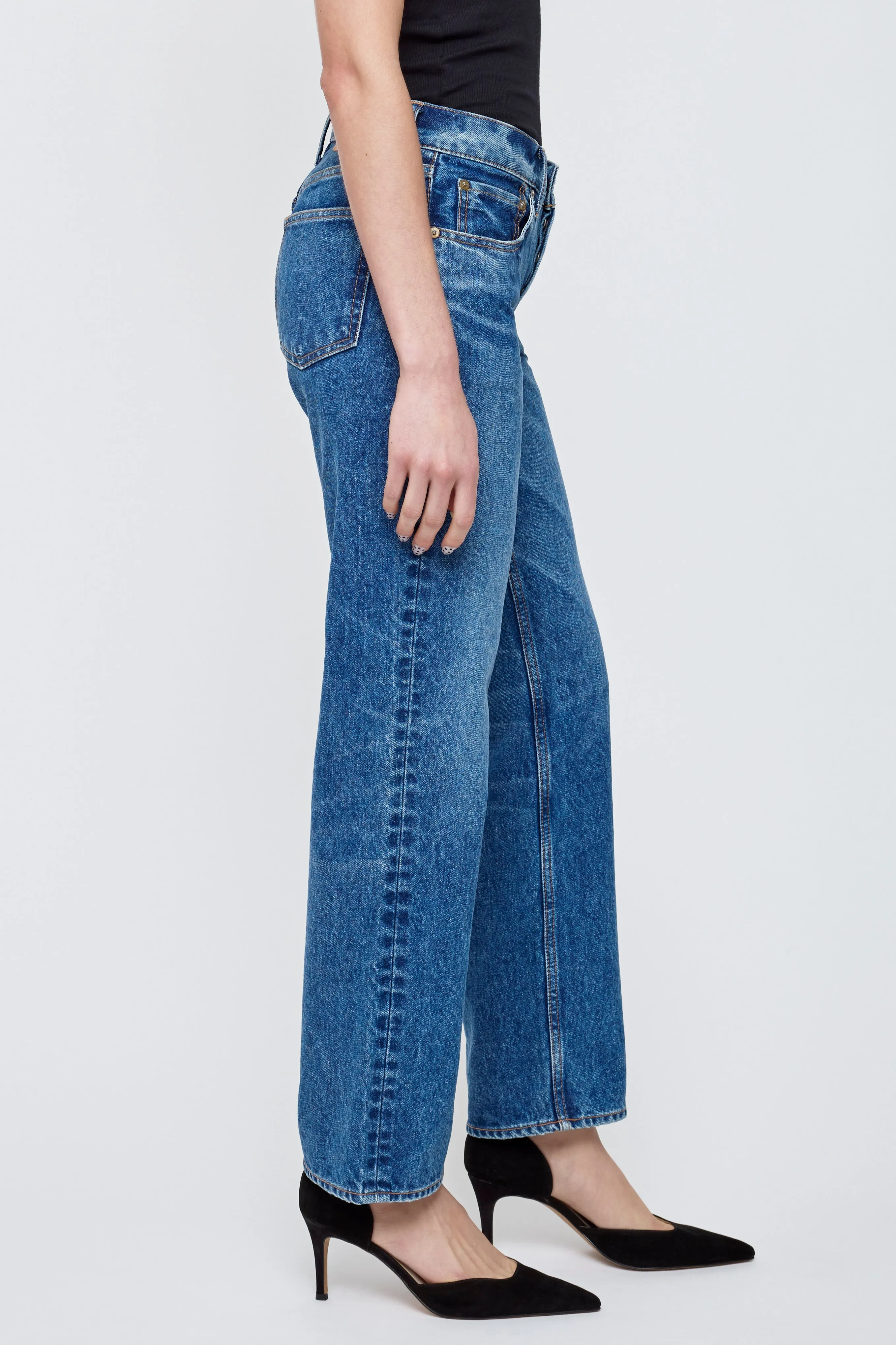 540IAC11-9021 sold by Moussy product image thumbnail 5