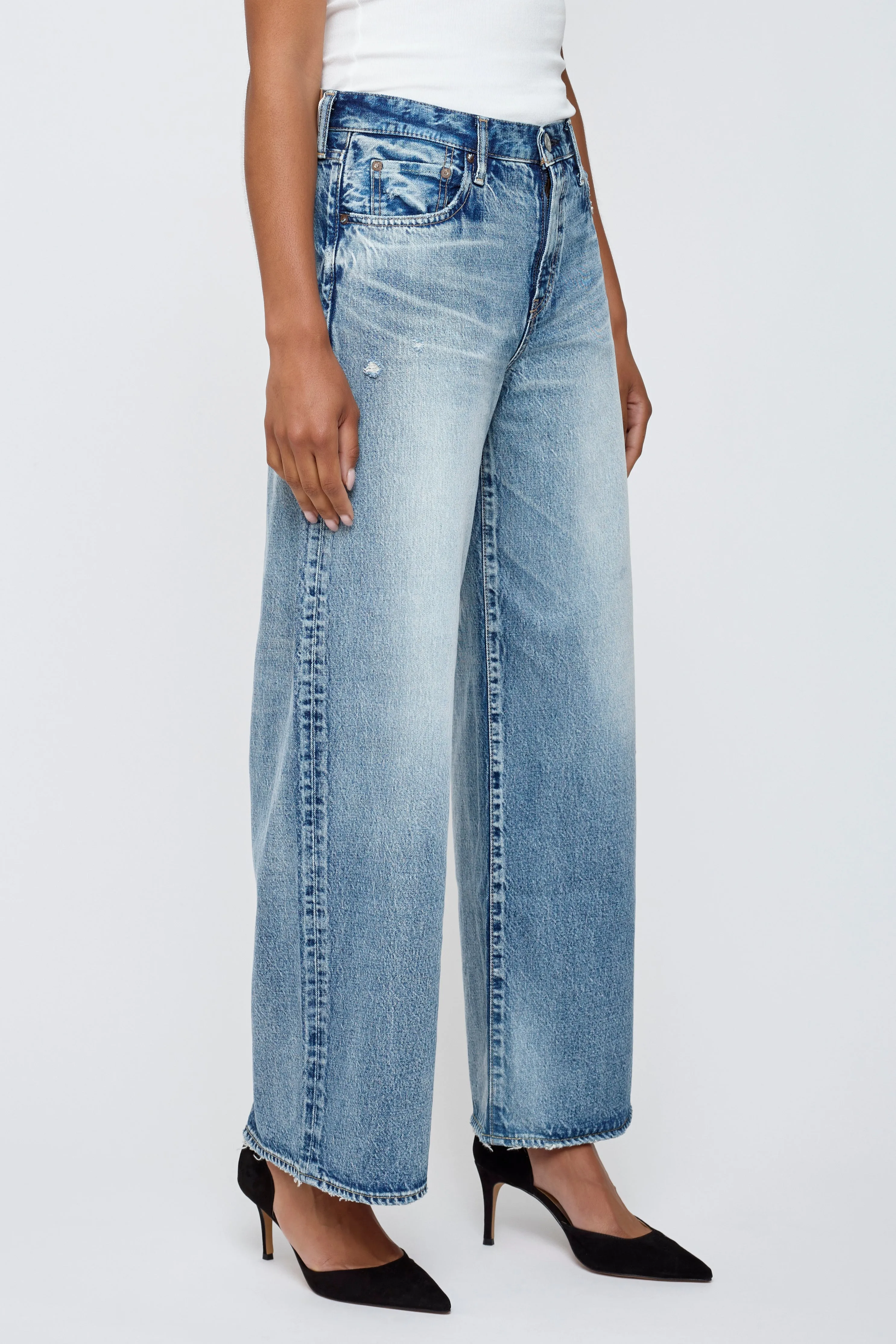 540IAC11-8111 sold by Moussy product image thumbnail 5