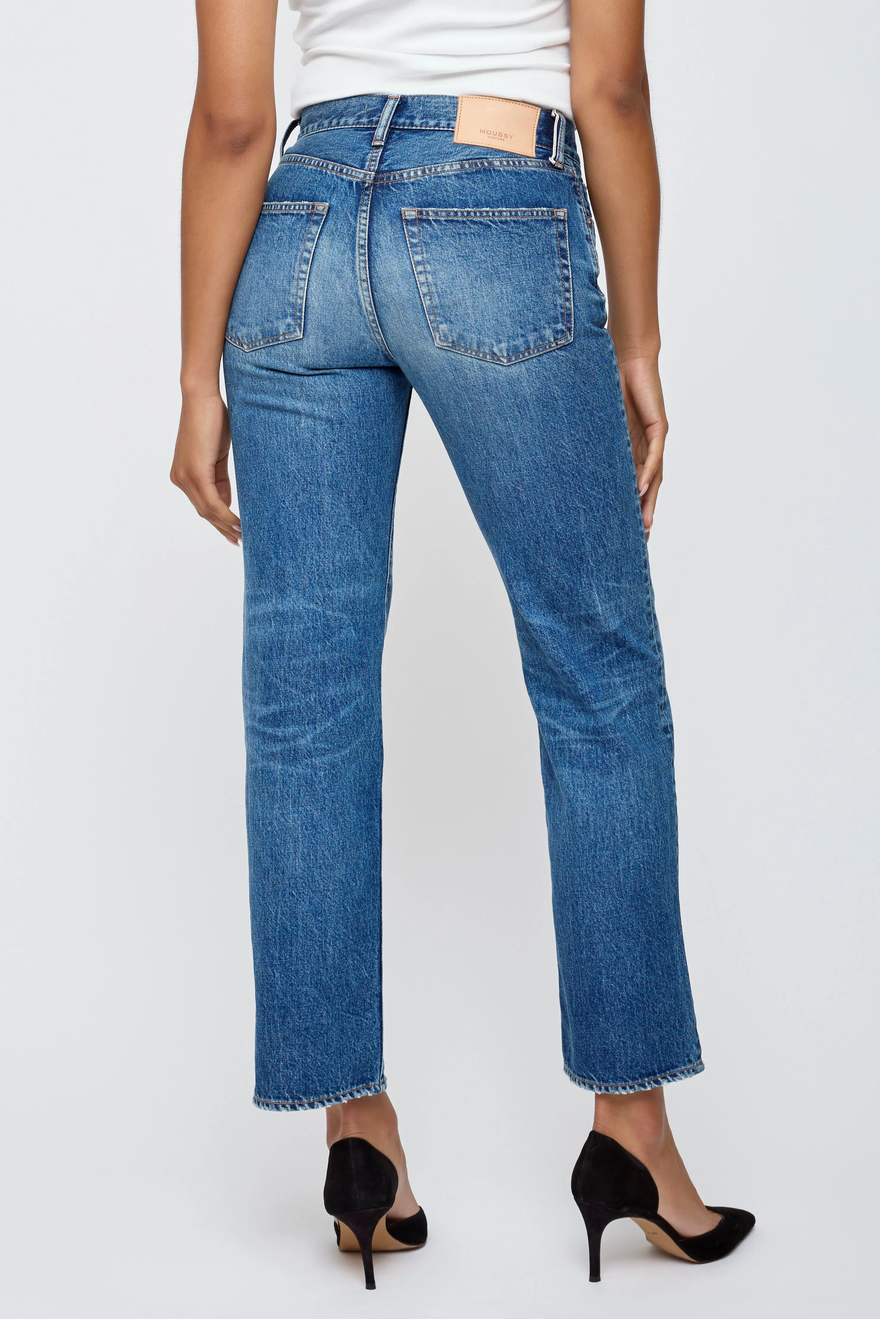 540IAC11-9011 sold by Moussy product image thumbnail 3