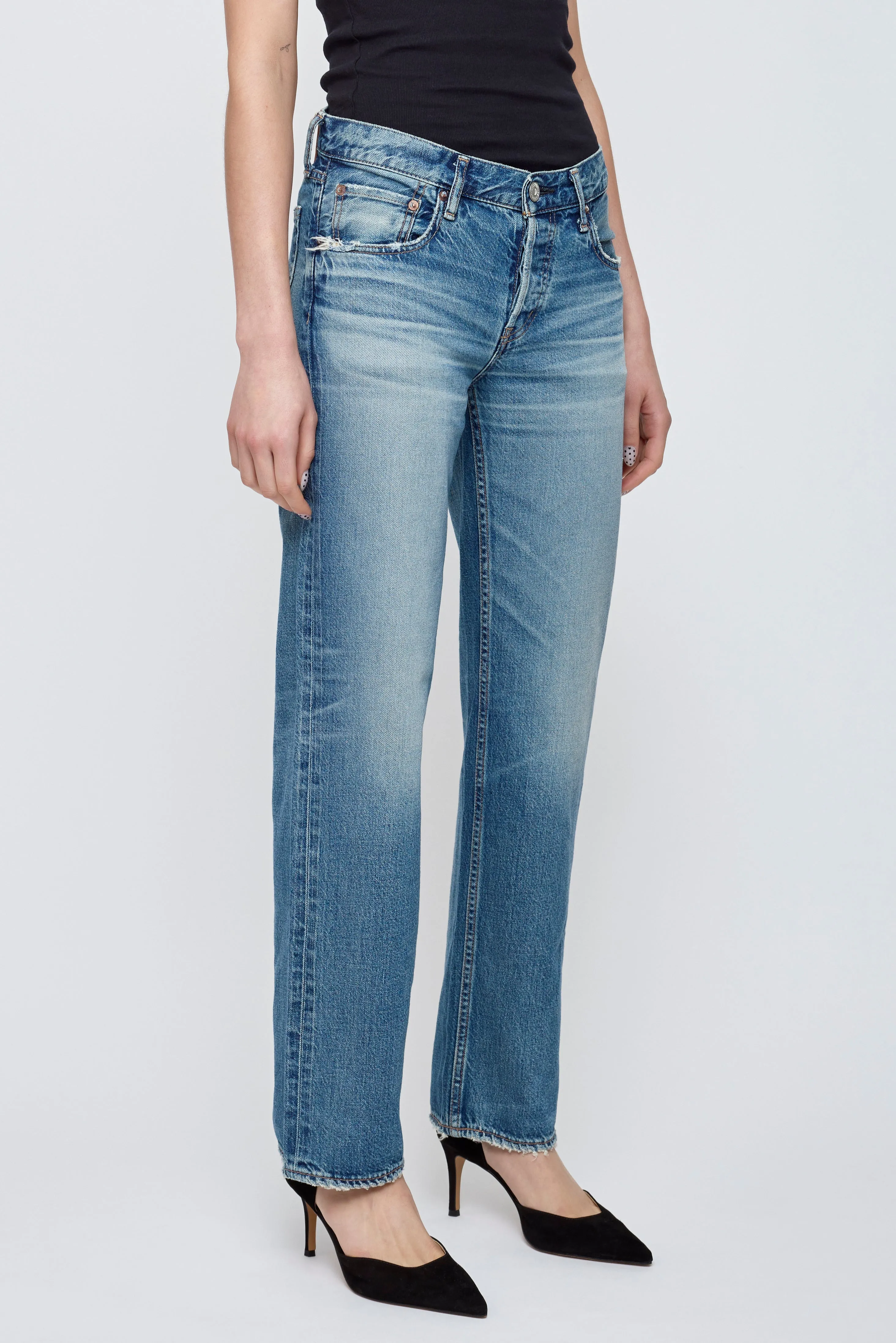 540IAC11-8081 sold by Moussy product image thumbnail 4