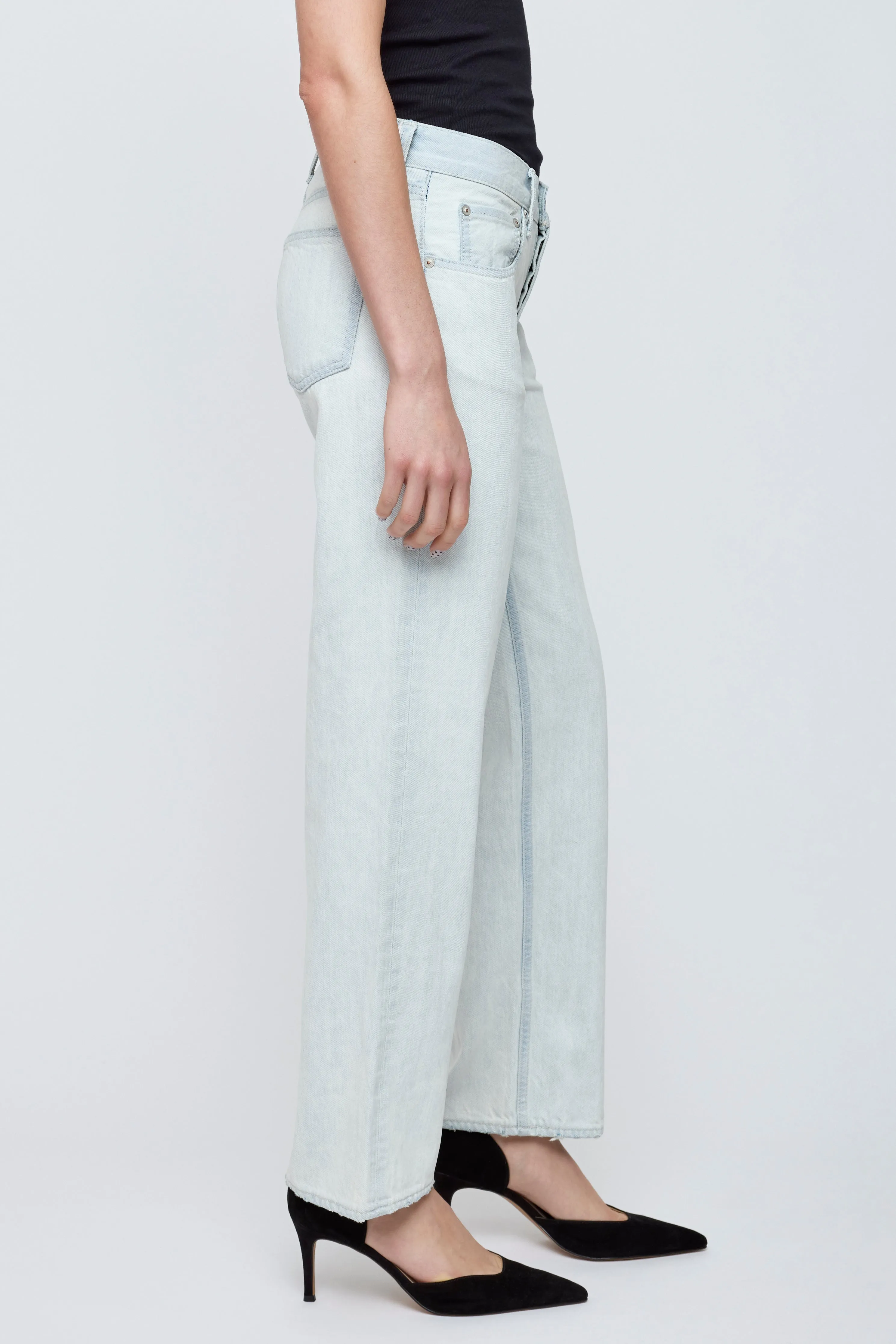 540IAC11-1131 sold by Moussy product image thumbnail 4