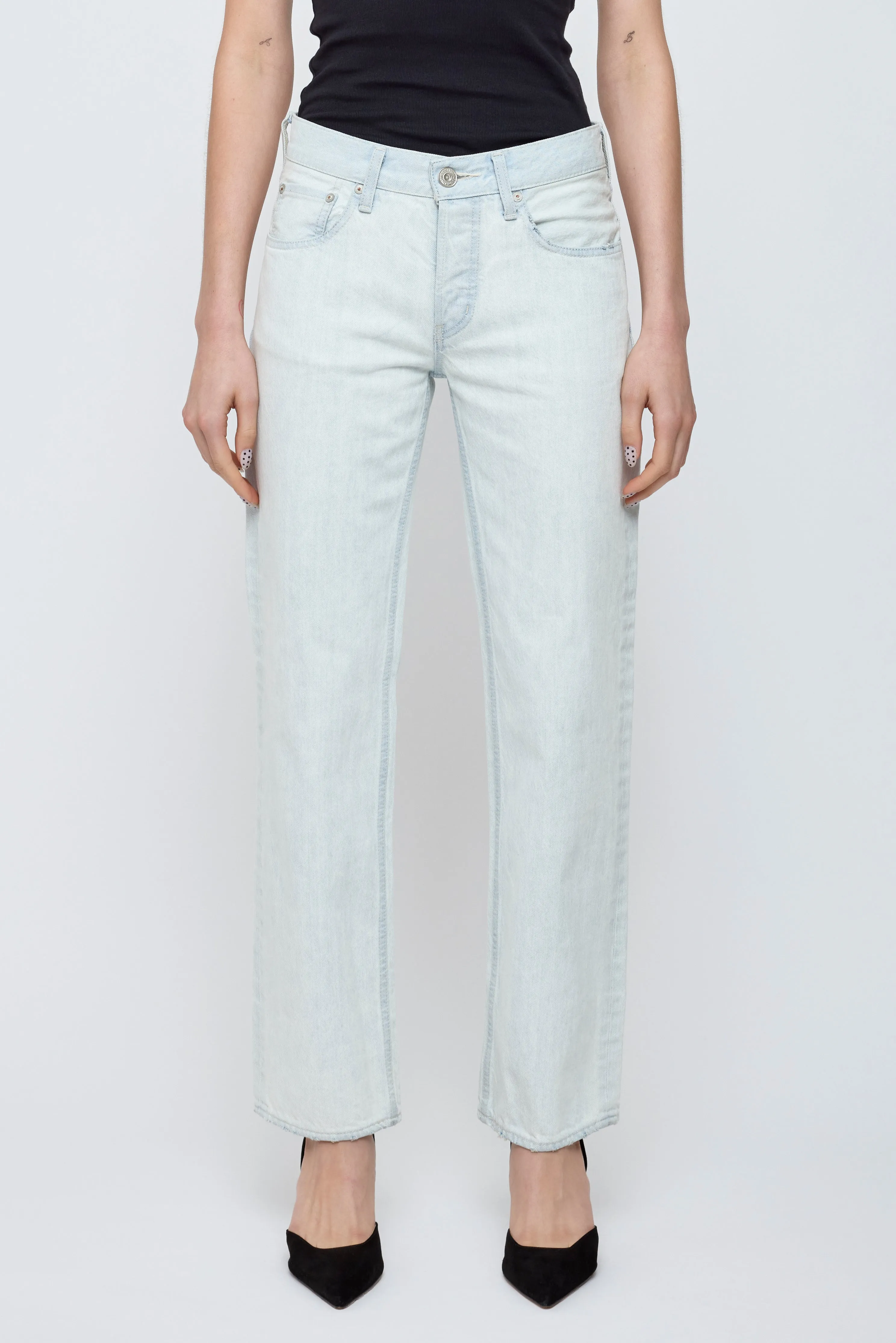 540IAC11-1131 sold by Moussy product image thumbnail 2