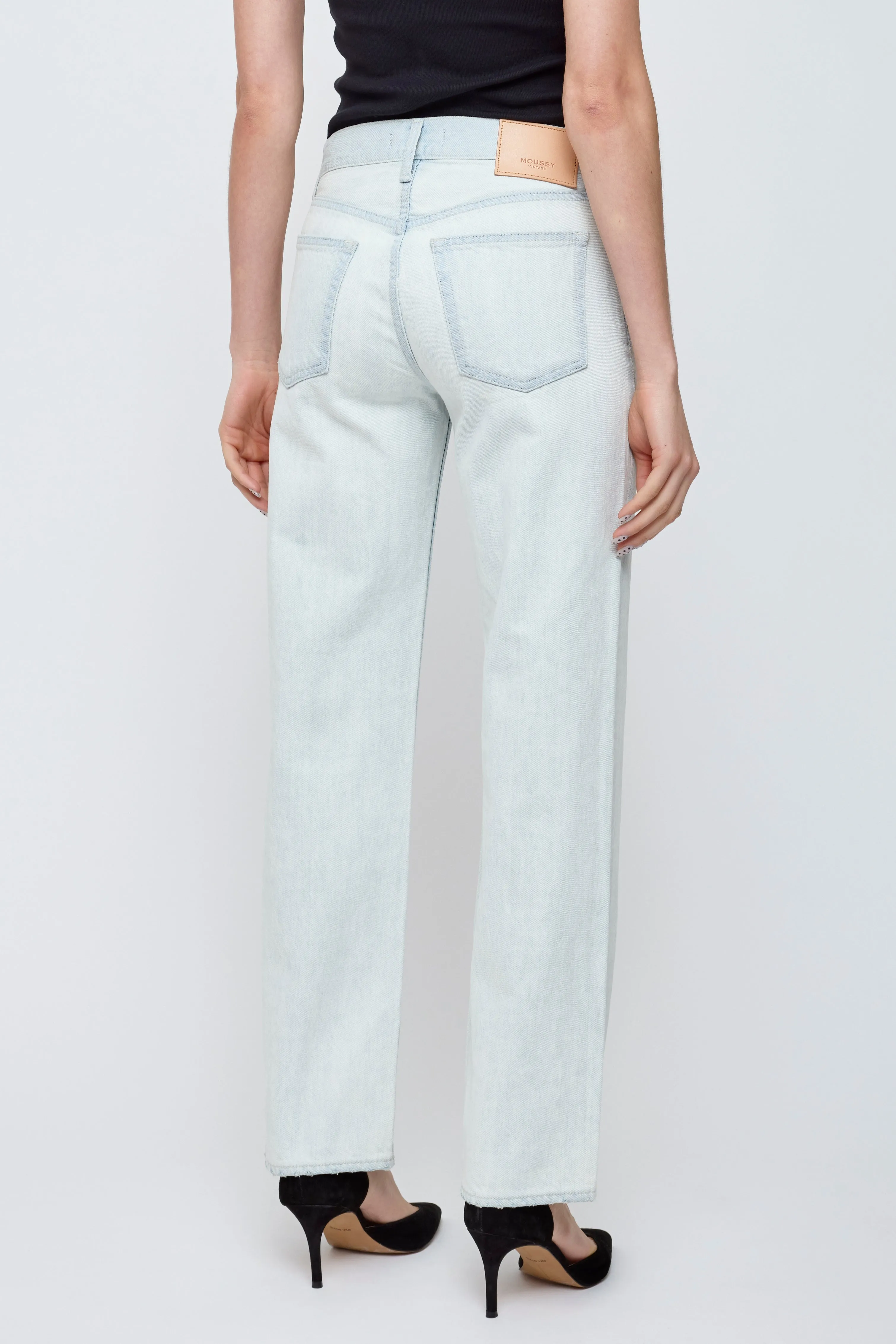 540IAC11-1131 sold by Moussy product image thumbnail 3