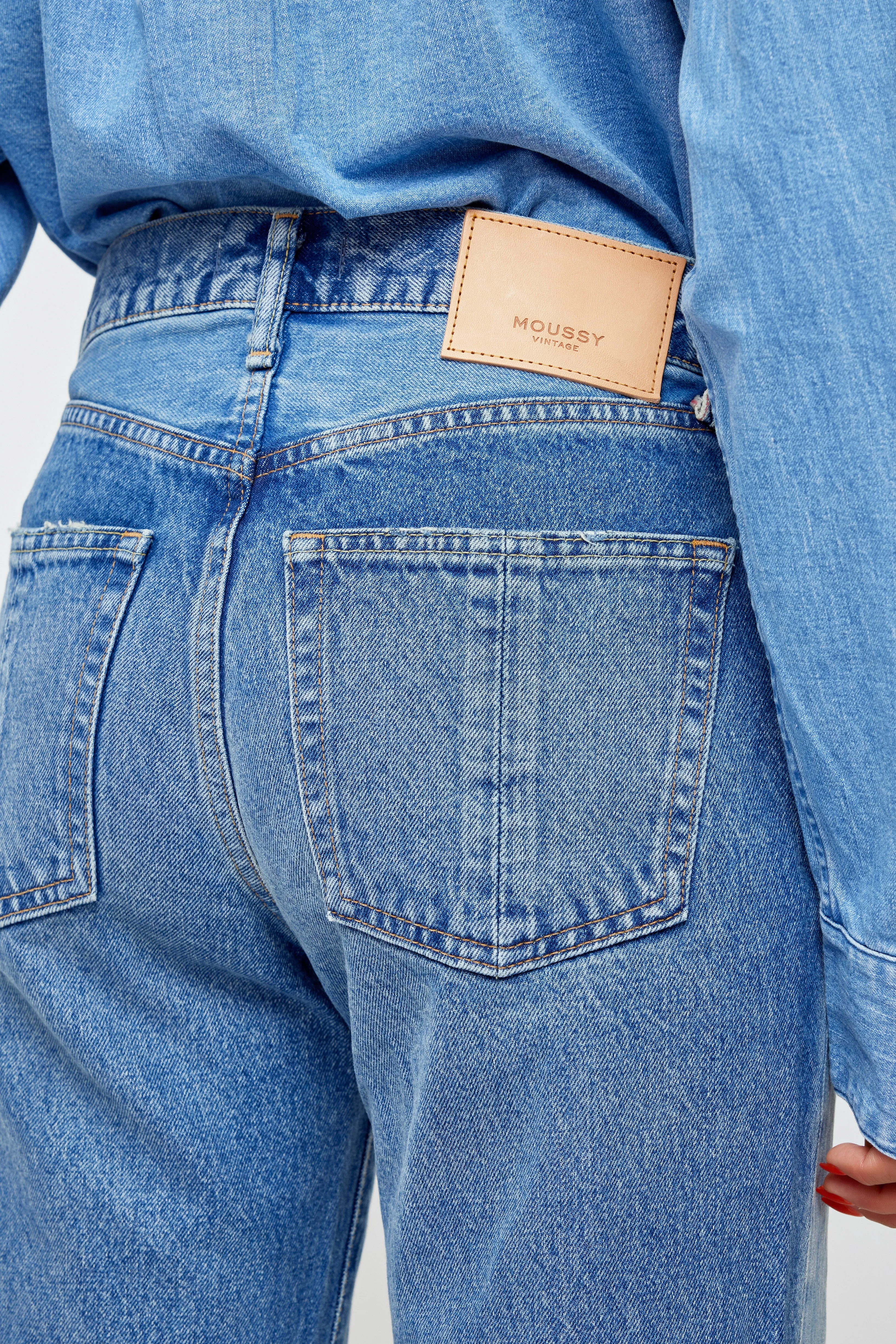 540HAC11-1121 sold by Moussy product image thumbnail 5