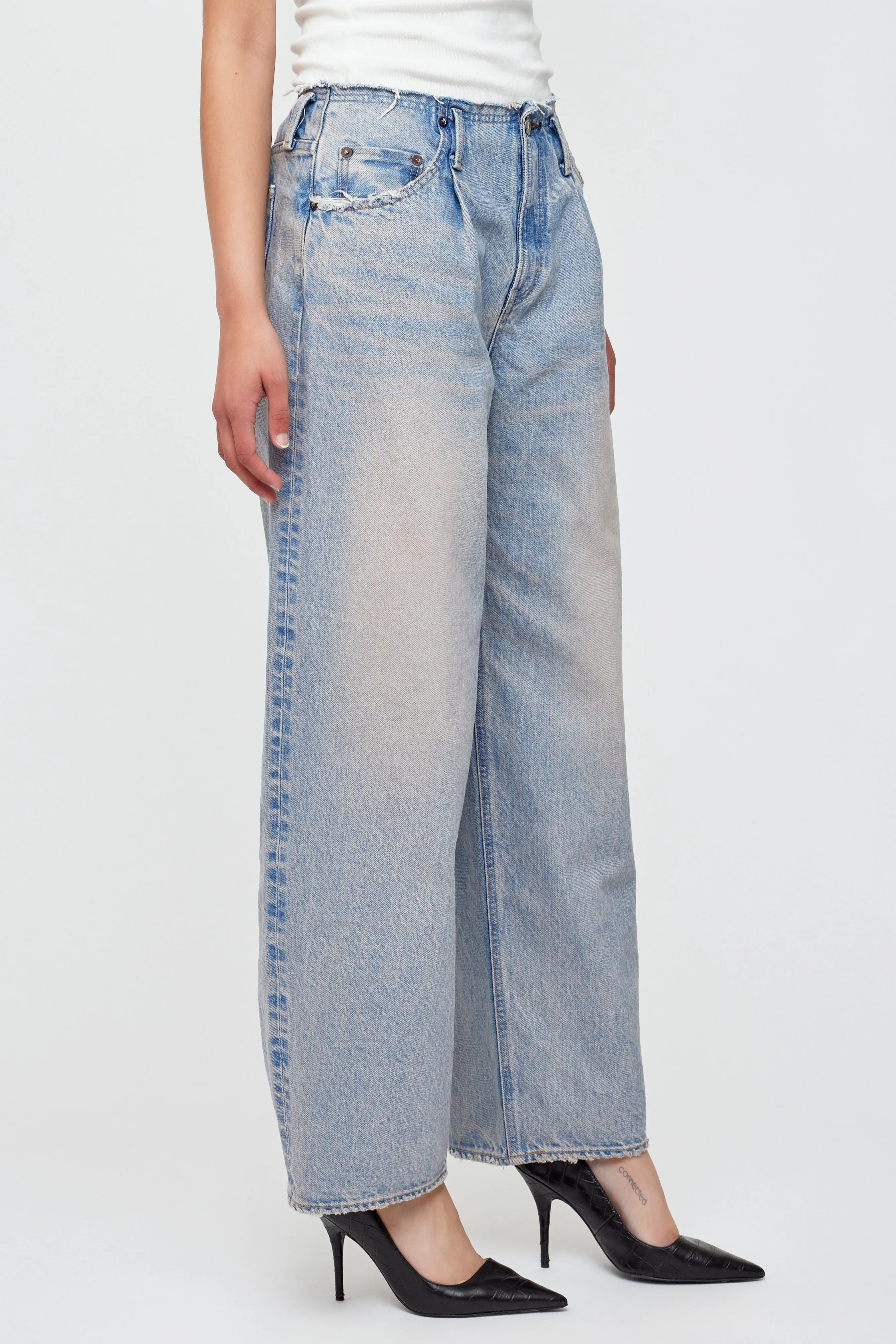 NO BELT PANT - Wesconnett sold by Moussy product image thumbnail 4