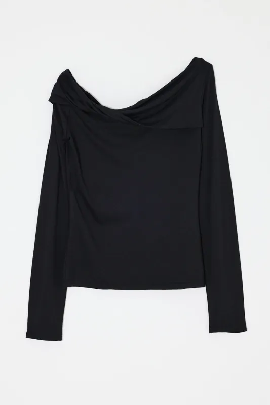 ASYMMETRY TWIST NECK TOP made by Moussy