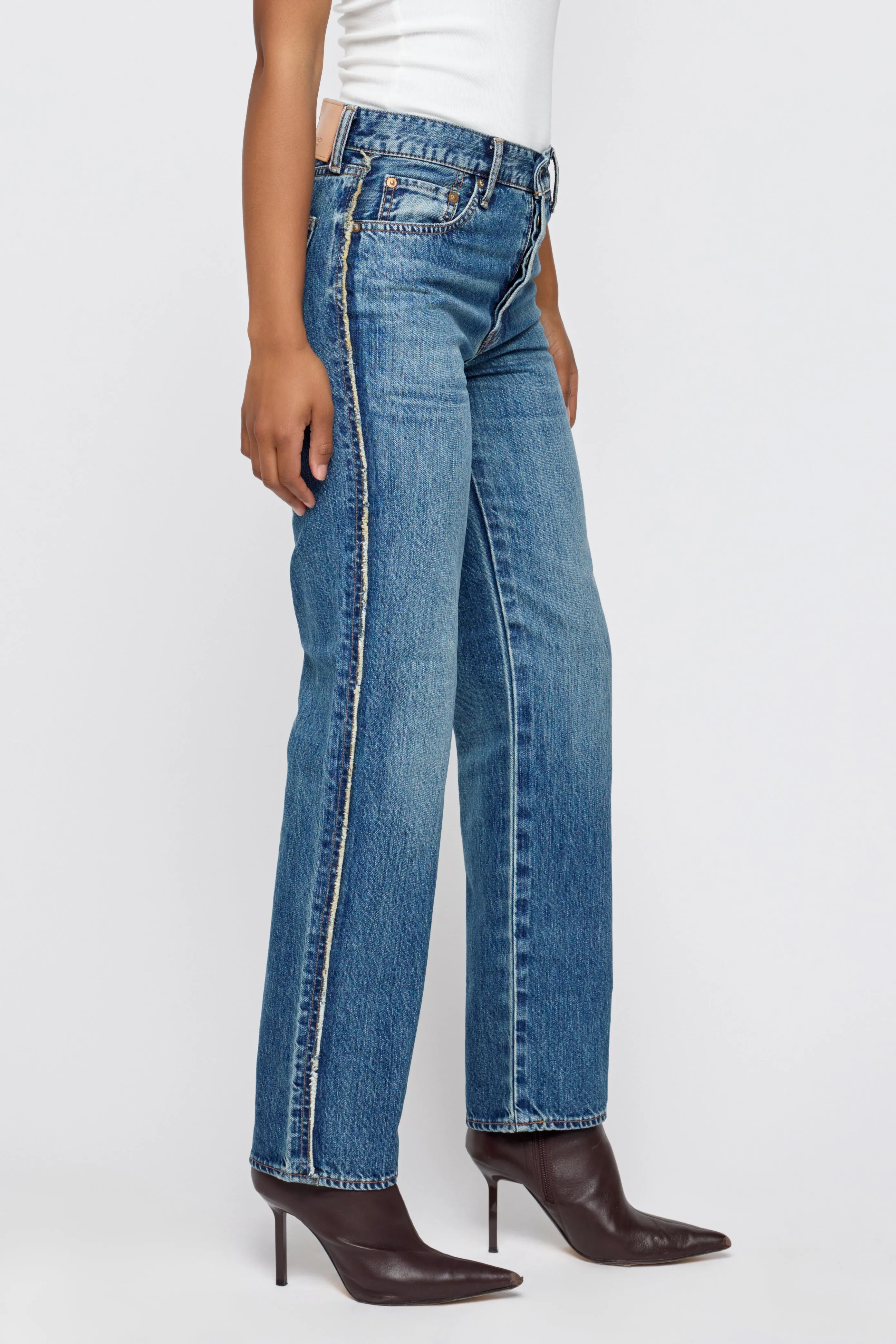 STRAIGHT - Lansing sold by Moussy product image thumbnail 3