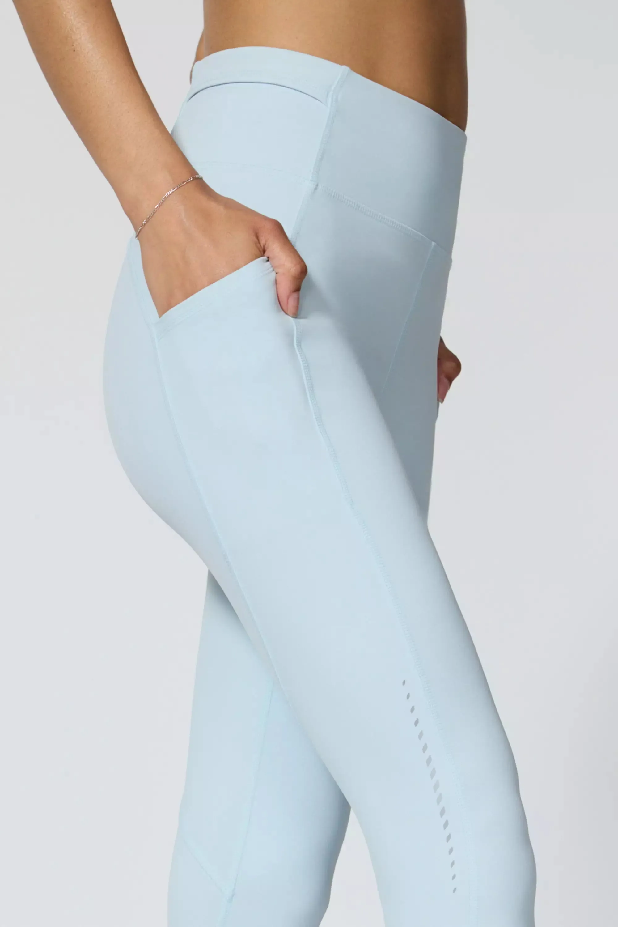 Vital Run Tight - Winter Sky sold by MPG product image thumbnail 5