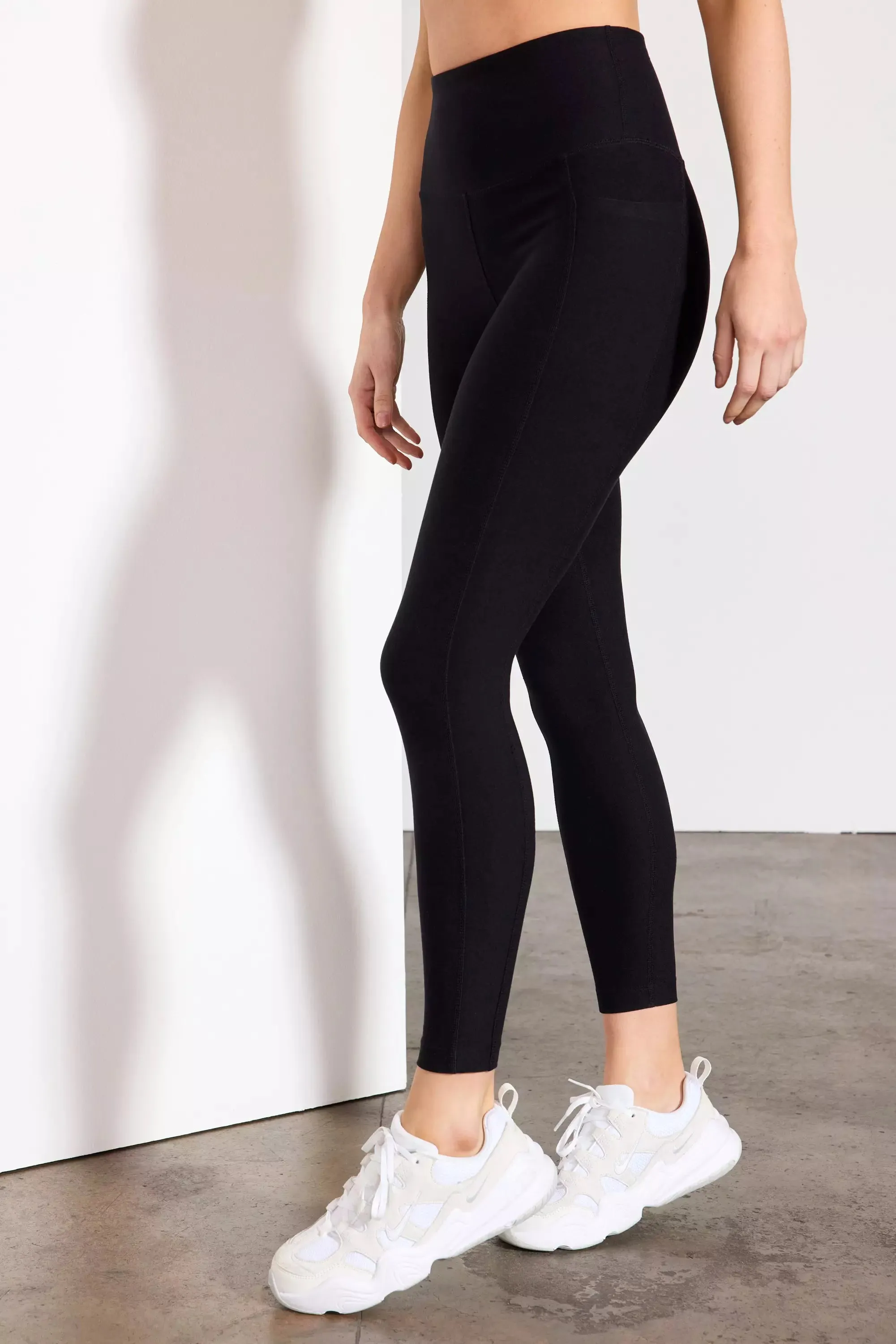 Explore Side Pocket Legging - Black sold by MPG