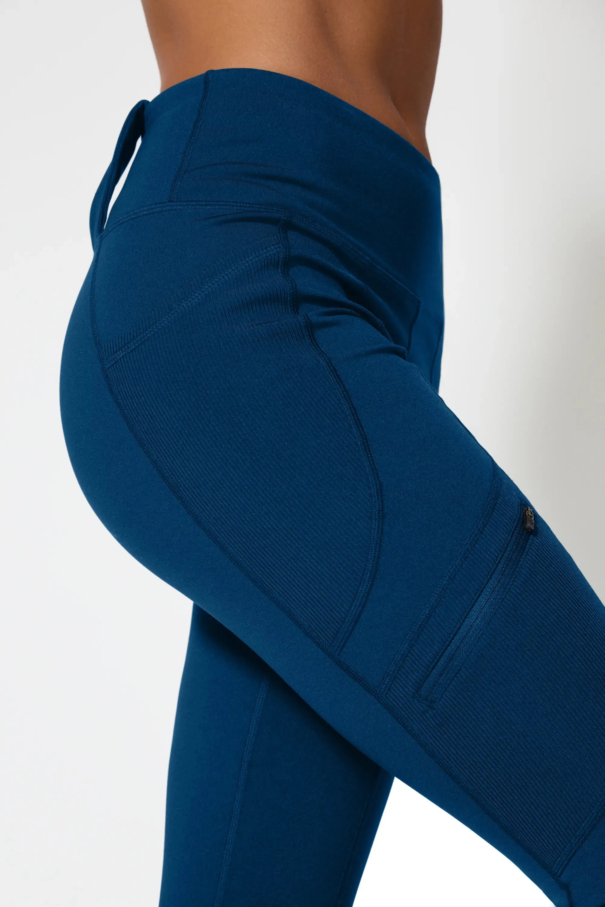 Explore Legging Brushed - Poseidon sold by MPG product image thumbnail 3