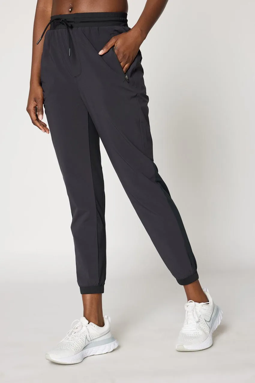 Trek Jogger 27" - Black sold by MPG