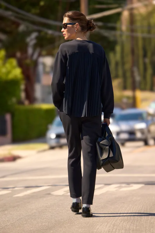 Dreamweave™ Crew with Pleated Back - Black sold by MPG