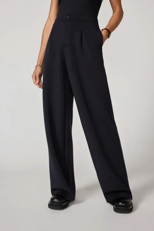 Dreamweave™ Pleated Pant - Black sold by MPG