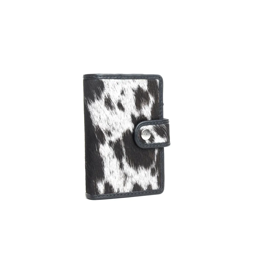 Mesa Maverick RFID Credit Card Holder in Black & White sold by Myra Bag product image thumbnail 2