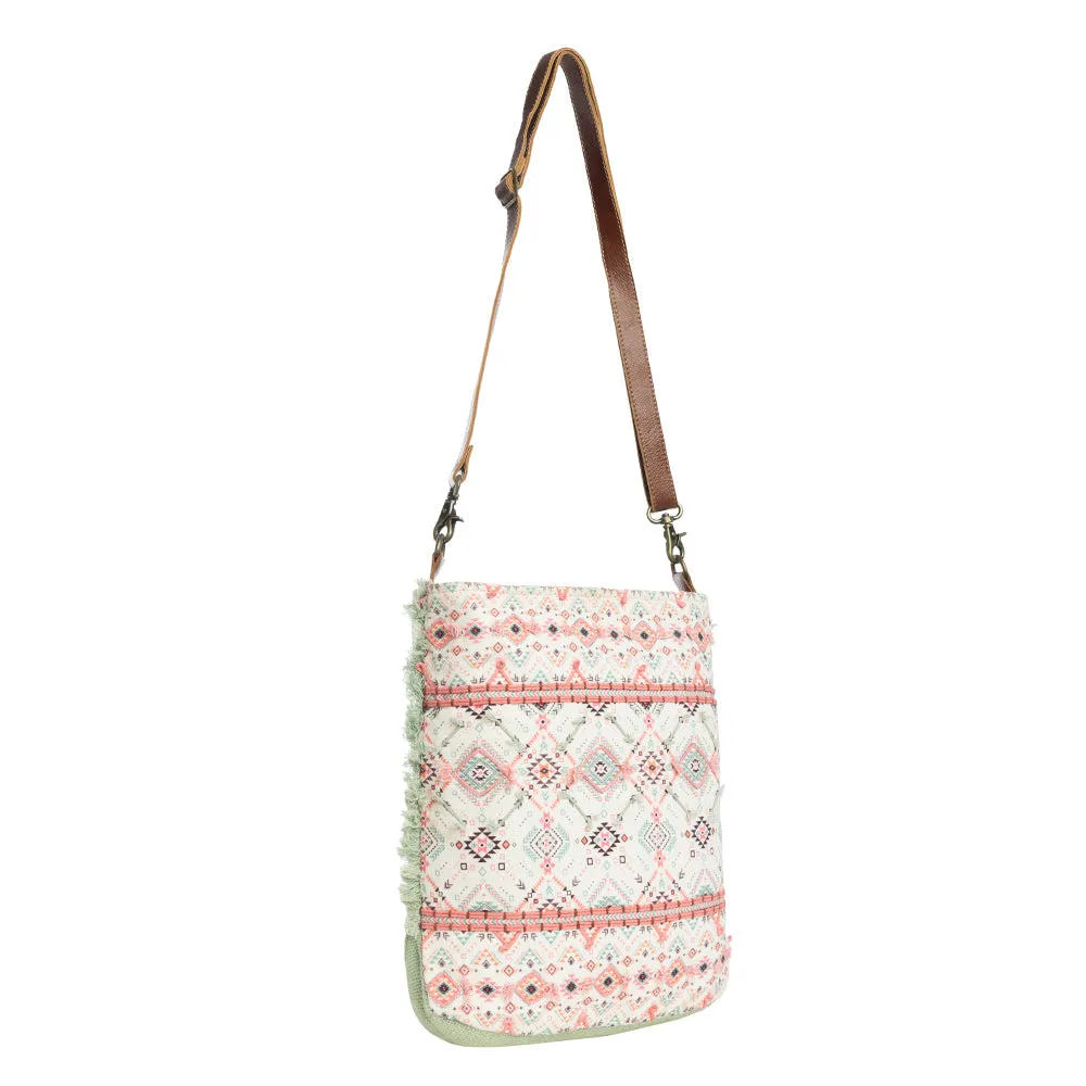 Tres de Quatro Messenger Bag sold by Myra Bag product image thumbnail 3