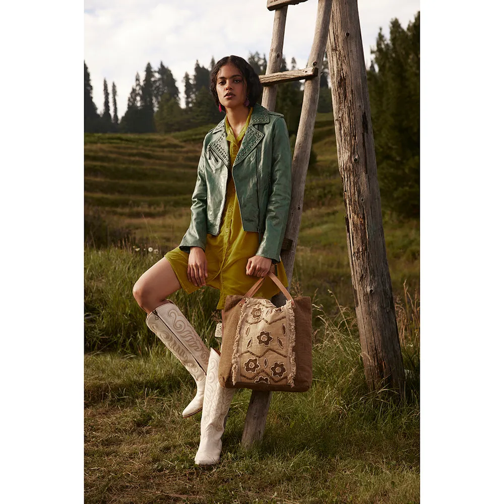 Prairie Spree Messenger Bag sold by Myra Bag product image thumbnail 5