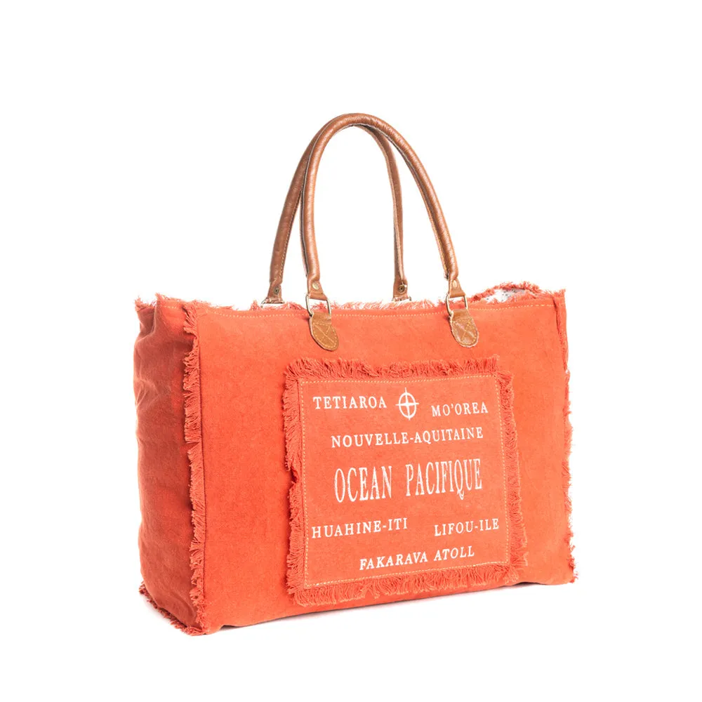 L'Atlantique Weekender in Salmon sold by Myra Bag product image thumbnail 2