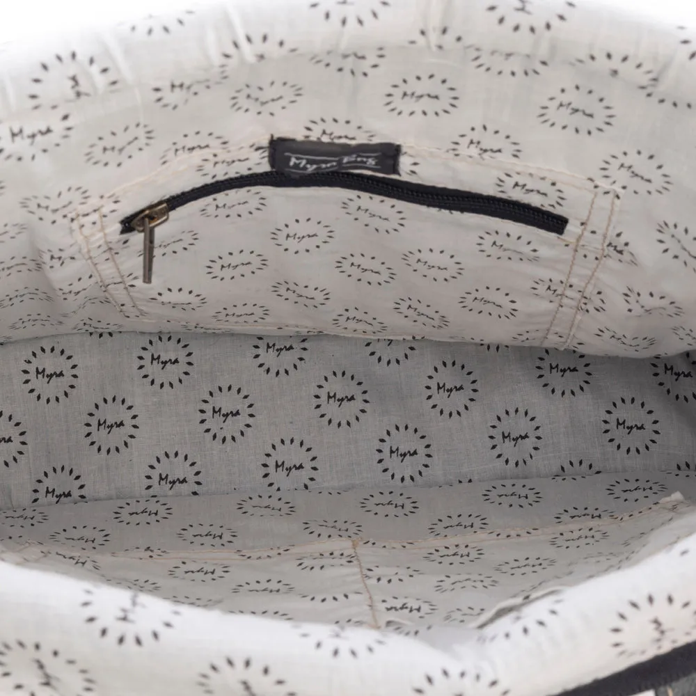 Questa Mesa Concealed-Carry Bag in Coal sold by Myra Bag product image thumbnail 5