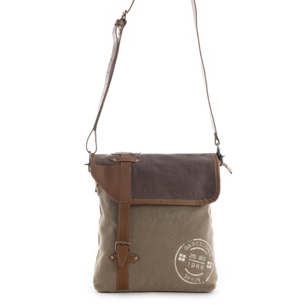 Adventure's First Step Shoulder Bag sold by Myra Bag product image thumbnail 3