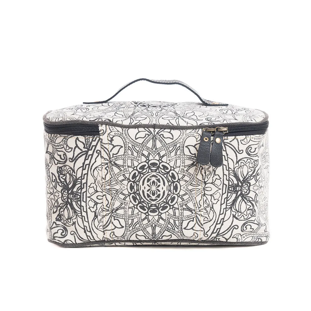 Isla Toiletries Bag sold by Myra Bag product image thumbnail 3