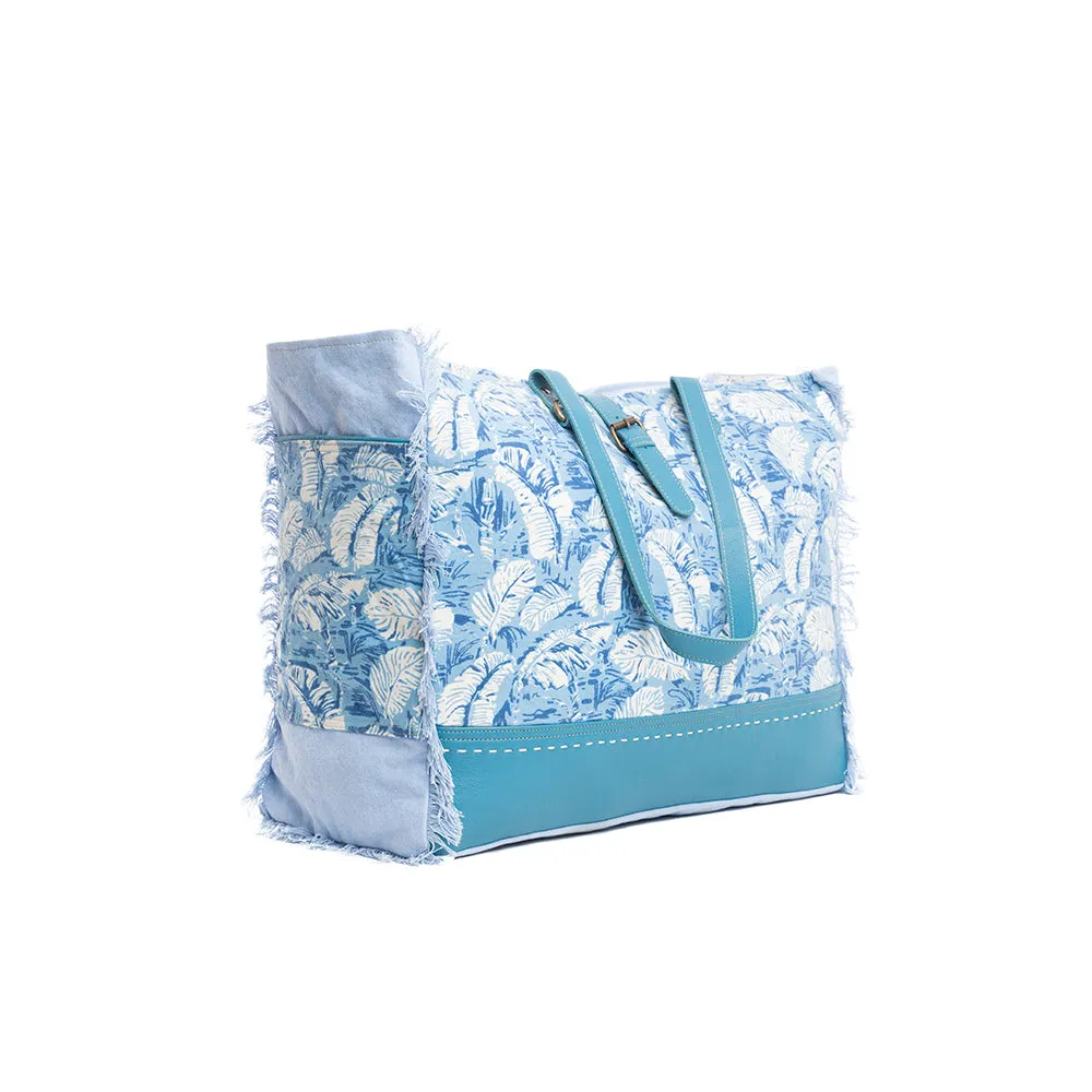 Pinadora Weekender Bag sold by Myra Bag product image thumbnail 4