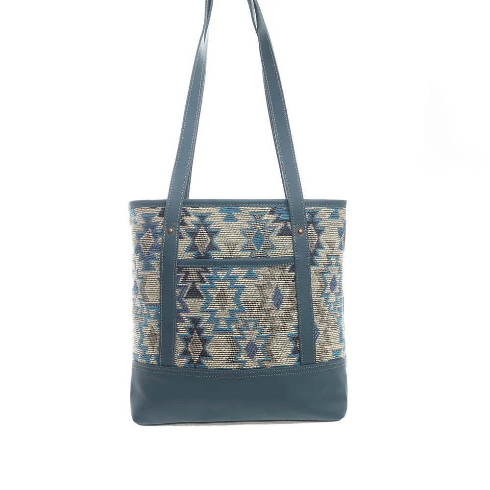 Zephyr Mesa Concealed-carry Bag sold by Myra Bag product image thumbnail 4