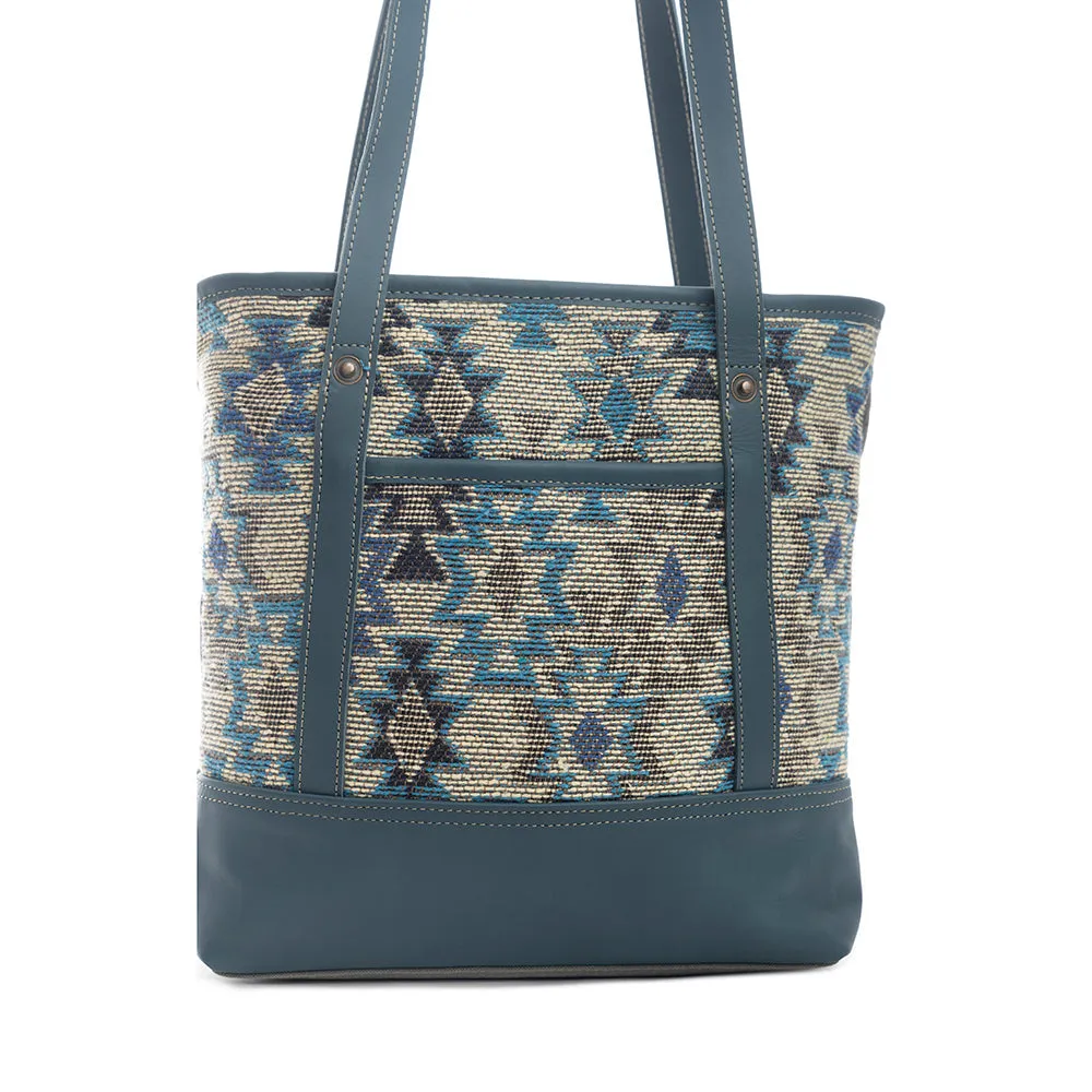 Zephyr Mesa Concealed-carry Bag sold by Myra Bag product image thumbnail 2