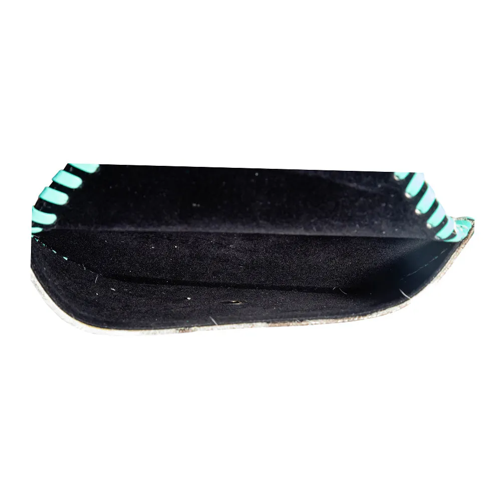 Buena Vista Sun glasses Case in Black & White sold by Myra Bag product image thumbnail 4