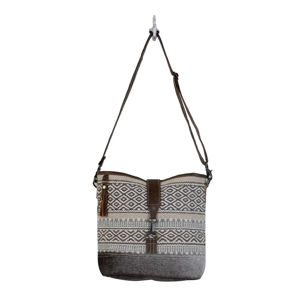 IDENTITY SHOULDER BAG sold by Myra Bag product image thumbnail 4