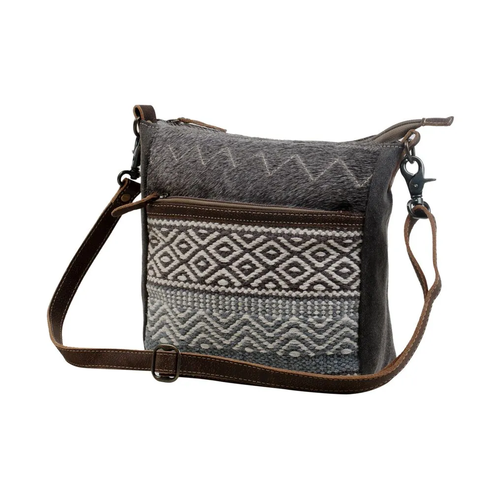 CHEVRON PATTERNED CROSS BODY BAG sold by Myra Bag product image thumbnail 2