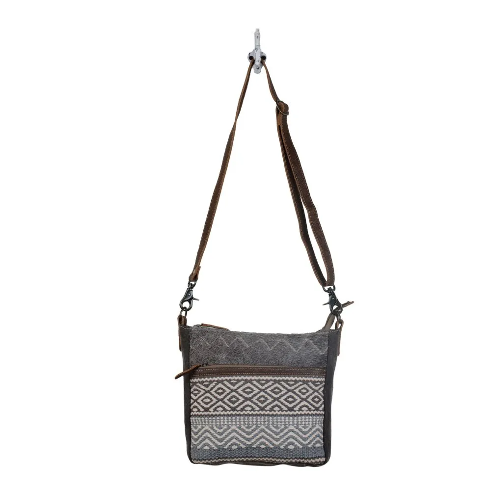 CHEVRON PATTERNED CROSS BODY BAG sold by Myra Bag product image thumbnail 3
