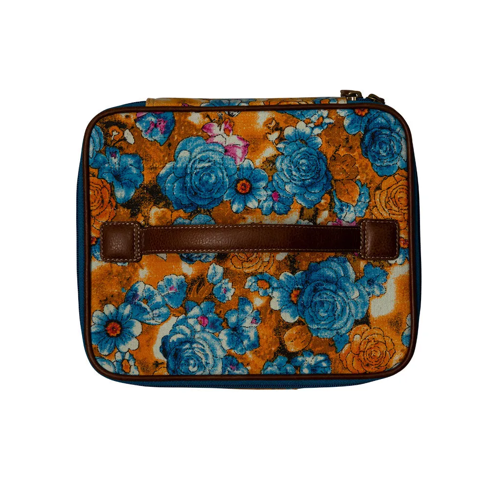 Crest Blooms Make-up Kit sold by Myra Bag product image thumbnail 2