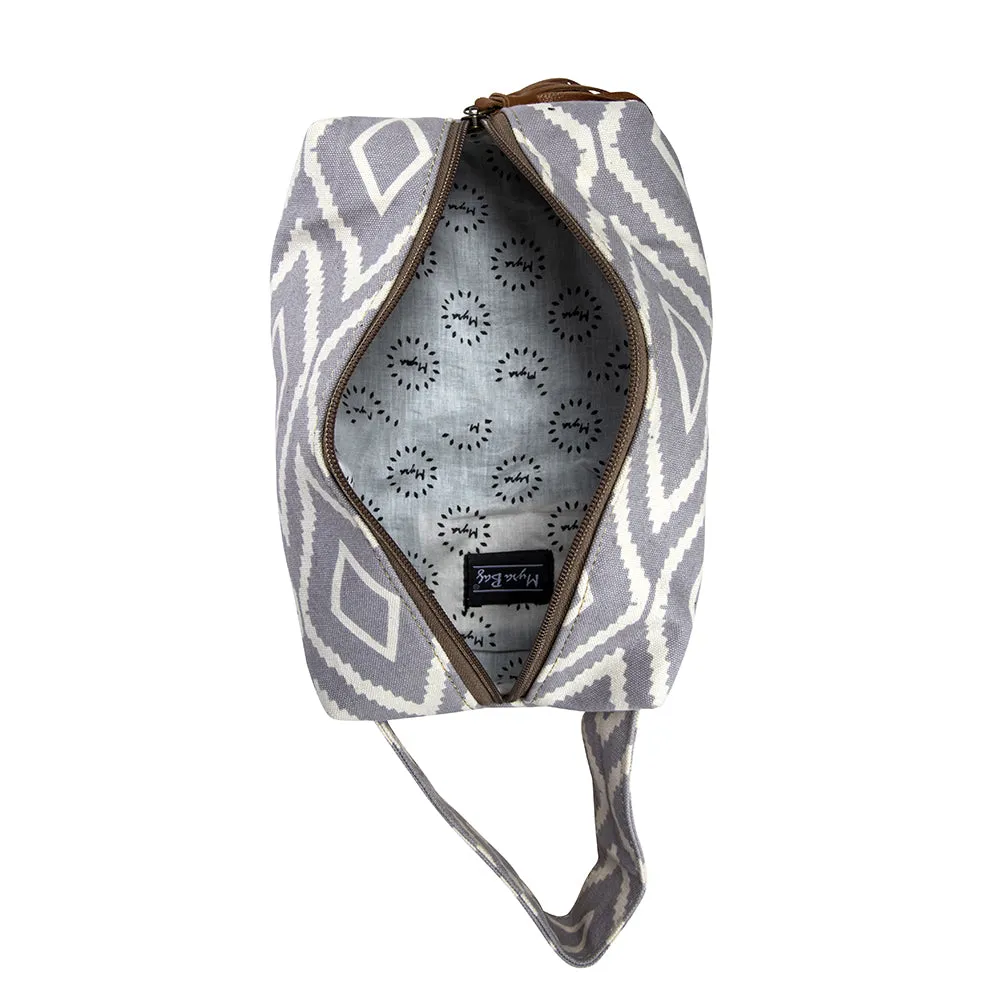 Mist Weaver Make-Up Kit sold by Myra Bag product image thumbnail 5