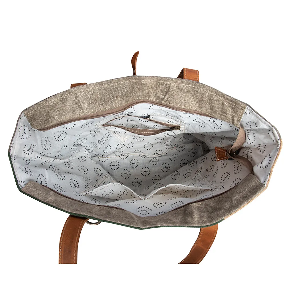 Boulangerie Floral Trim Tote Bag sold by Myra Bag product image thumbnail 4