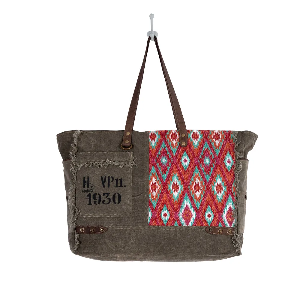 High Trails VP11 Weekender Bag sold by Myra Bag product image thumbnail 4